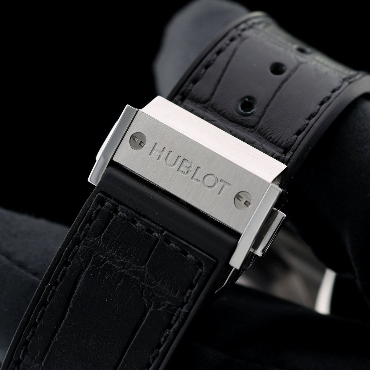 Hublot Classic Fusion Titanium, Black Dial, Diamonds, Ref. 542.NX.1171.LR.1104, 2023, B+P - LUXUHRIA