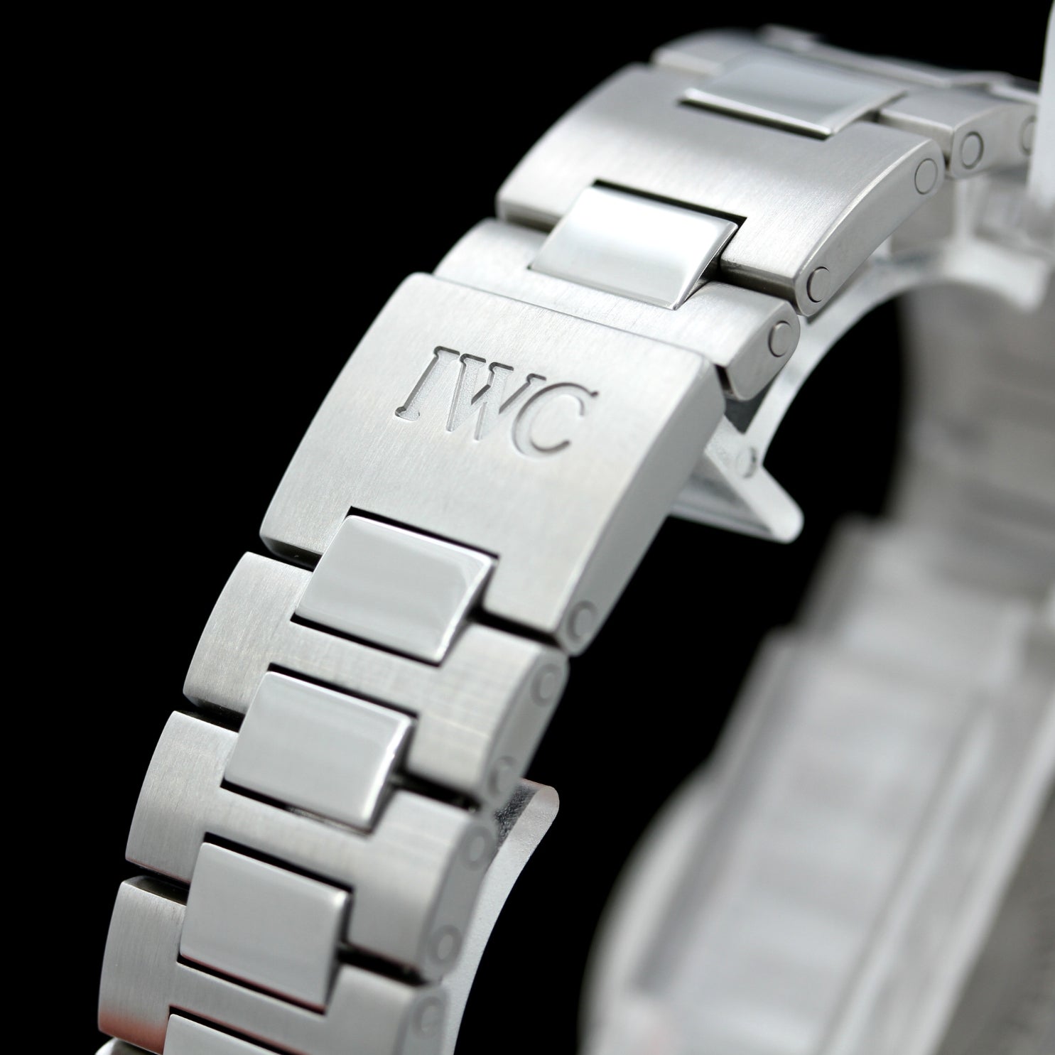 IWC GST Chronograph MecaQuartz 36.5mm Quartz, Stahlarmband, Ref. IW3727-03, B+P - LUXUHRIA