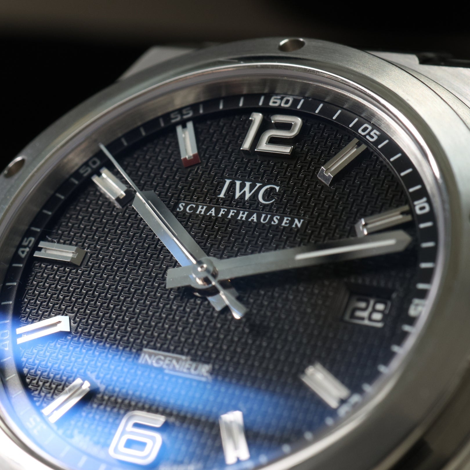 IWC Ingenieur Automatic, Edelstahl, LC100, Black Dial, Ref. IW322701, 12 - 2005, B+P - LUXUHRIA