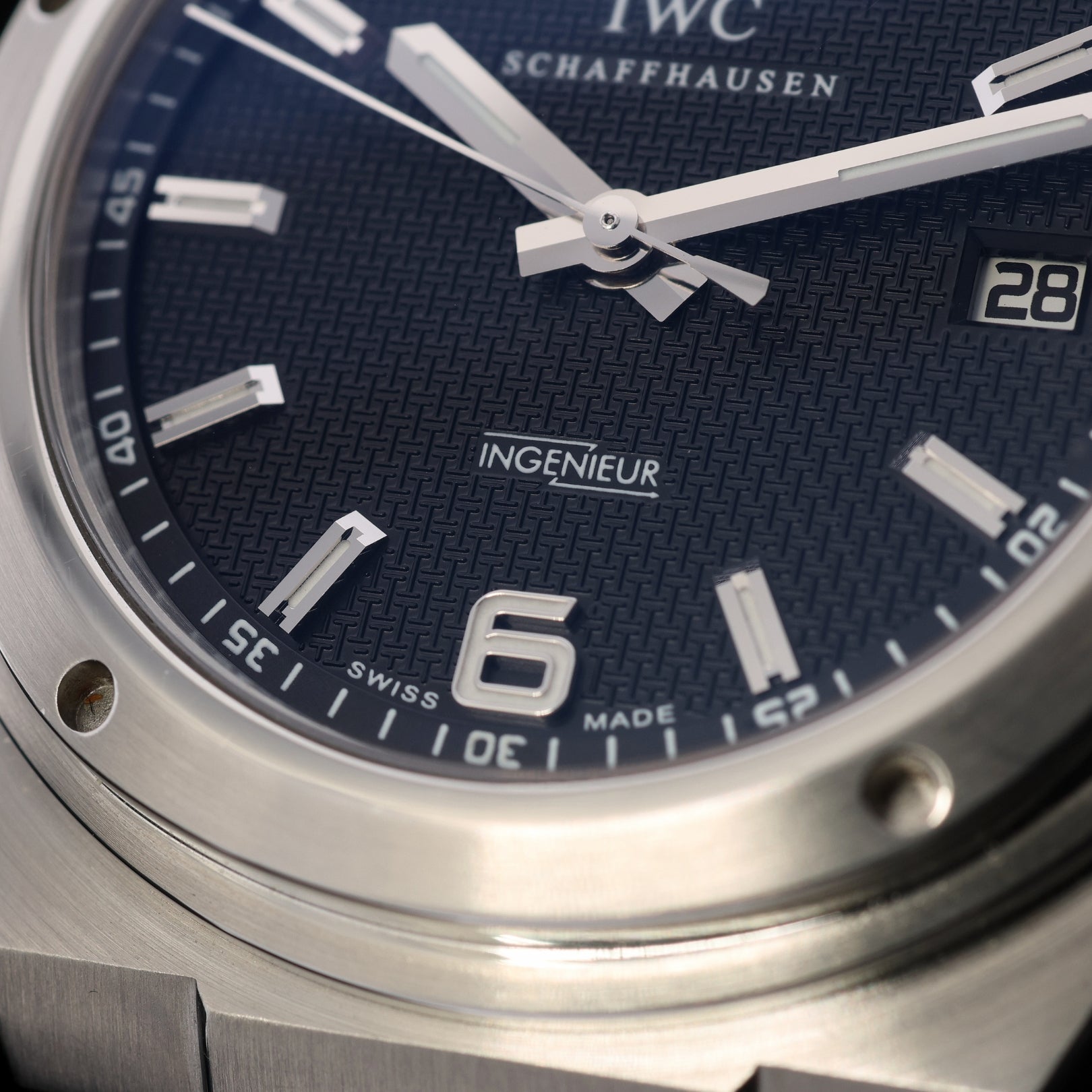 IWC Ingenieur Automatic, Edelstahl, LC100, Black Dial, Ref. IW322701, 12 - 2005, B+P - LUXUHRIA