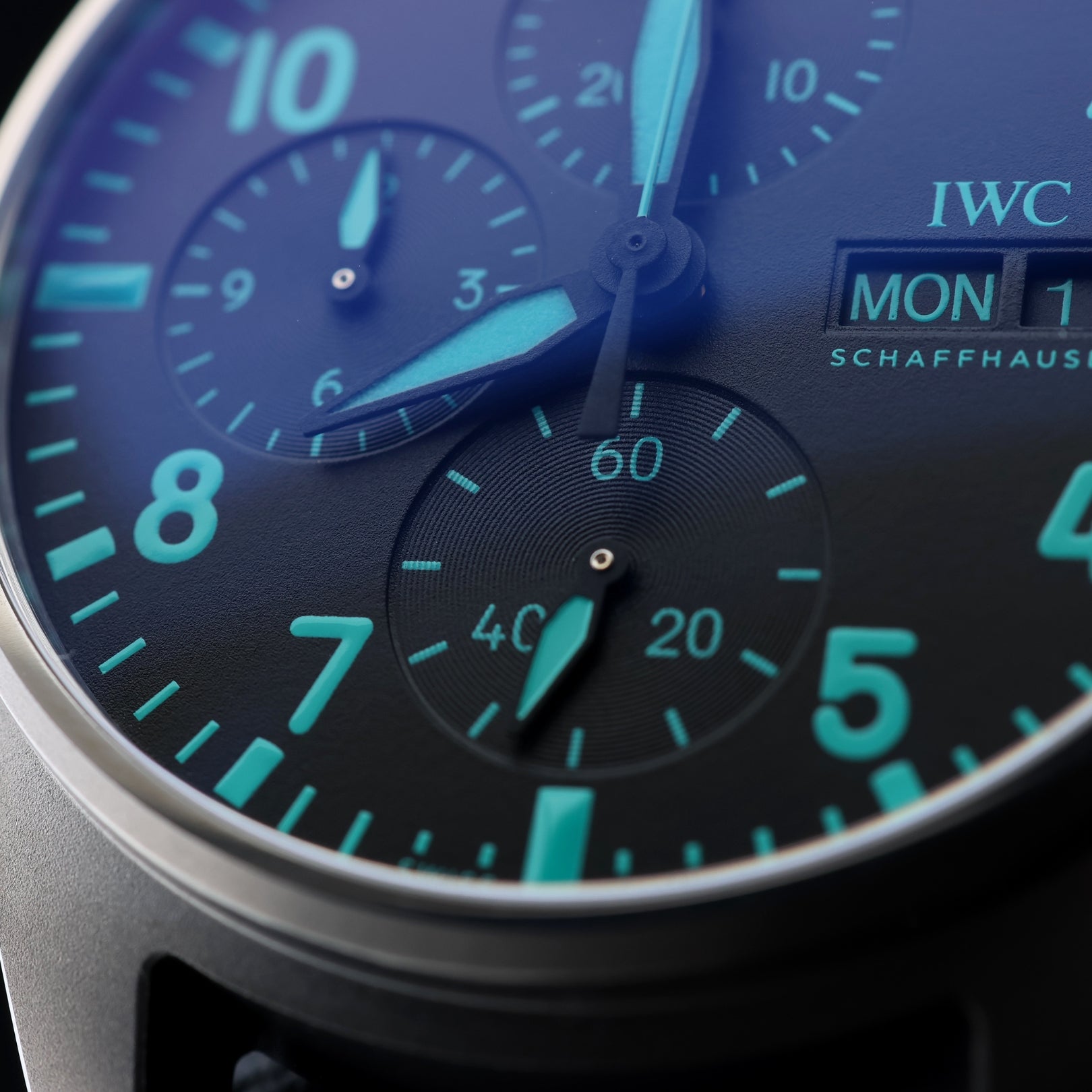 IWC Pilot’s Watch Chronograph 41mm «Mercedes - AMG PETRONAS Formula One™ Team», Ref. IW388108, B+P - LUXUHRIA