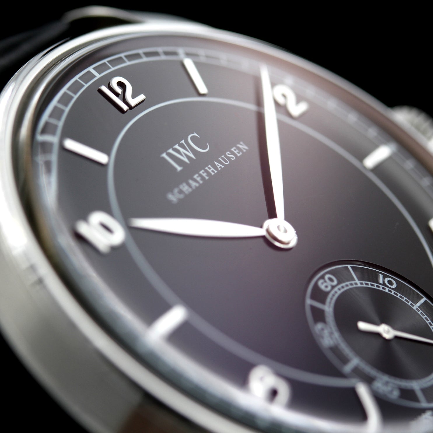 IWC Portugieser 44mm Handaufzug, black dial, Ref. IW544501, B+P - LUXUHRIA