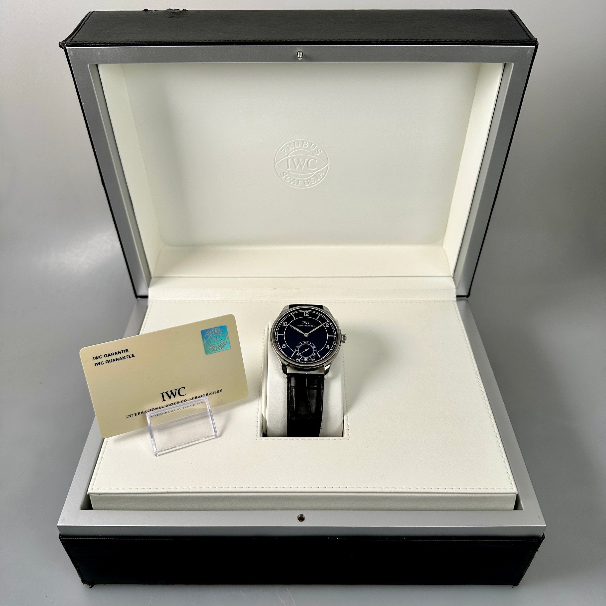 IWC Portugieser 44mm Handaufzug, black dial, Ref. IW544501, B+P - LUXUHRIA