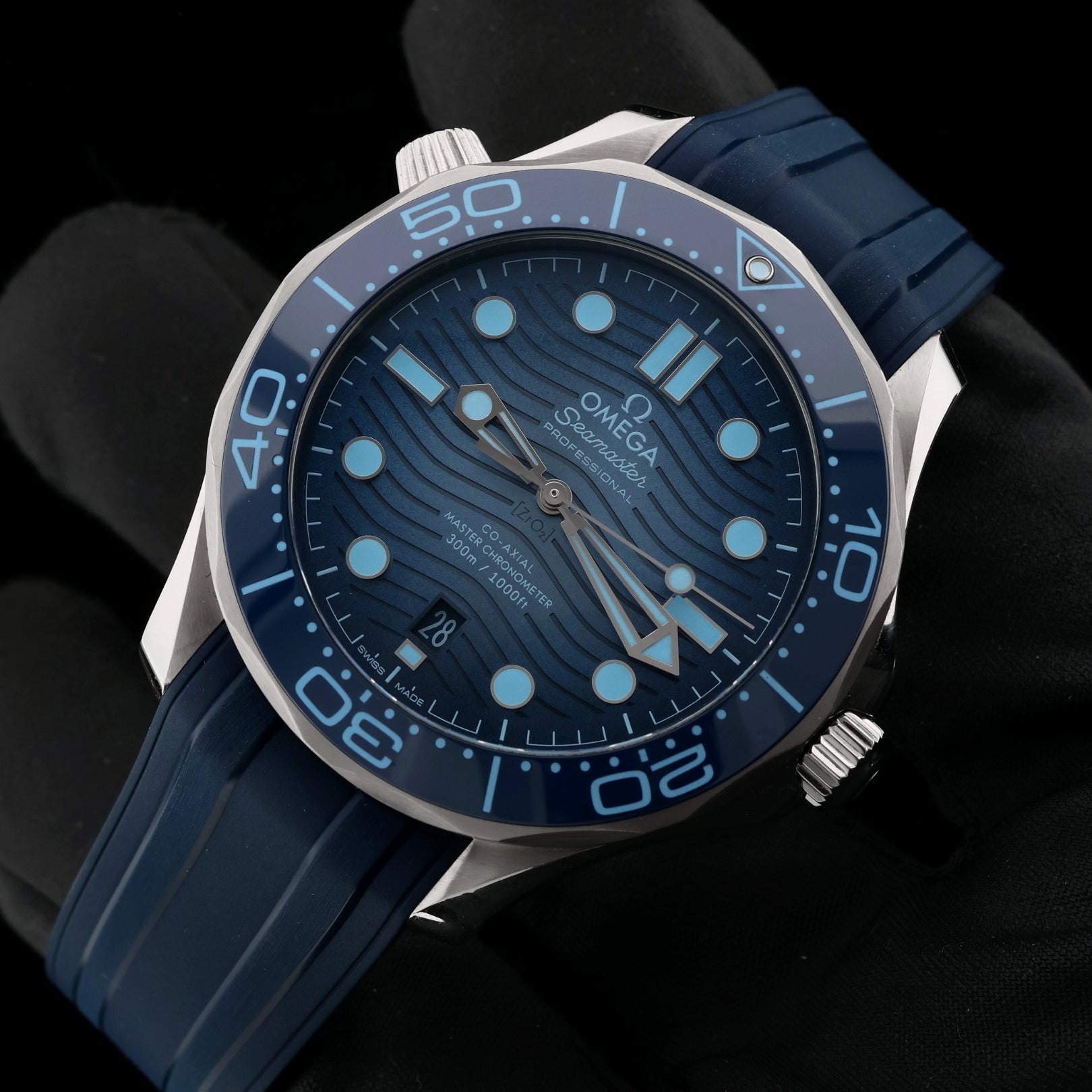Omega Seamaster Diver 300M, "Summer Blue", Ref. 210.32.42.20.03.002, 2024. B+P - LUXUHRIA