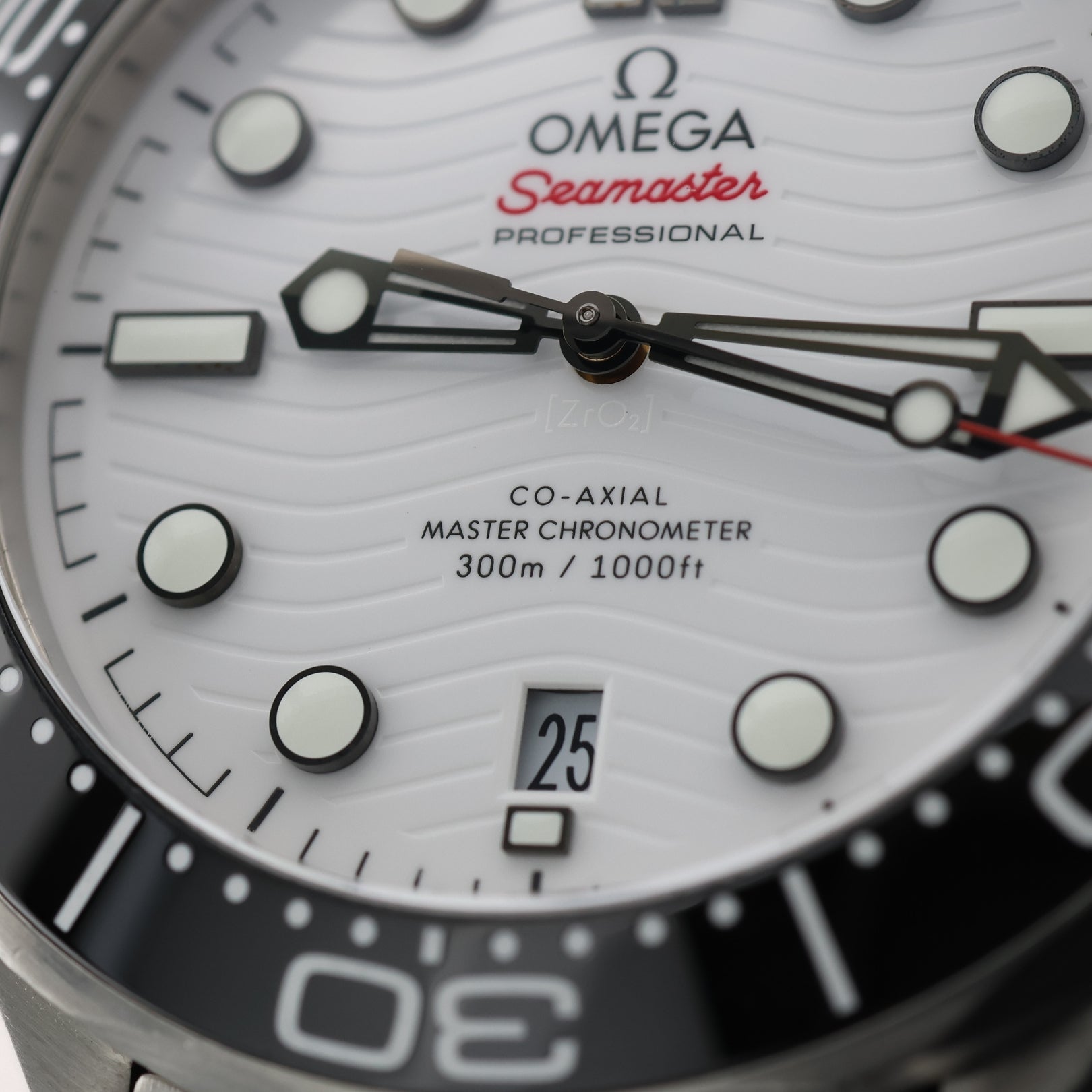 Omega Seamaster Diver 300M White Co - Axial Master 42mm, Ref. 210.30.42.20.04.001, B+P - LUXUHRIA