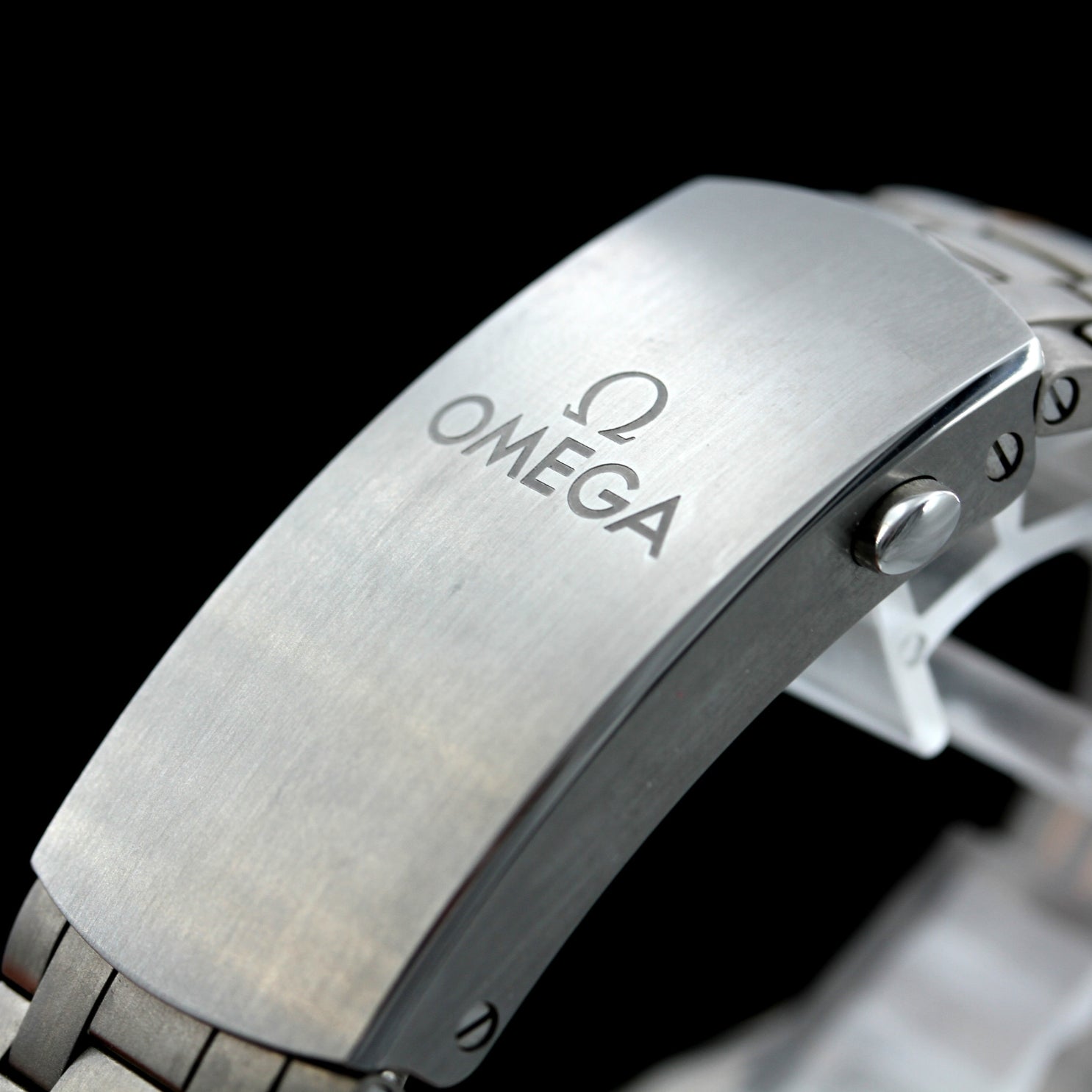 Omega Seamaster Diver Titan-Tantal Sedna Gold, limited 2.500 pcs, Ref. 210.60.42.20.99.001 - LUXUHRIA