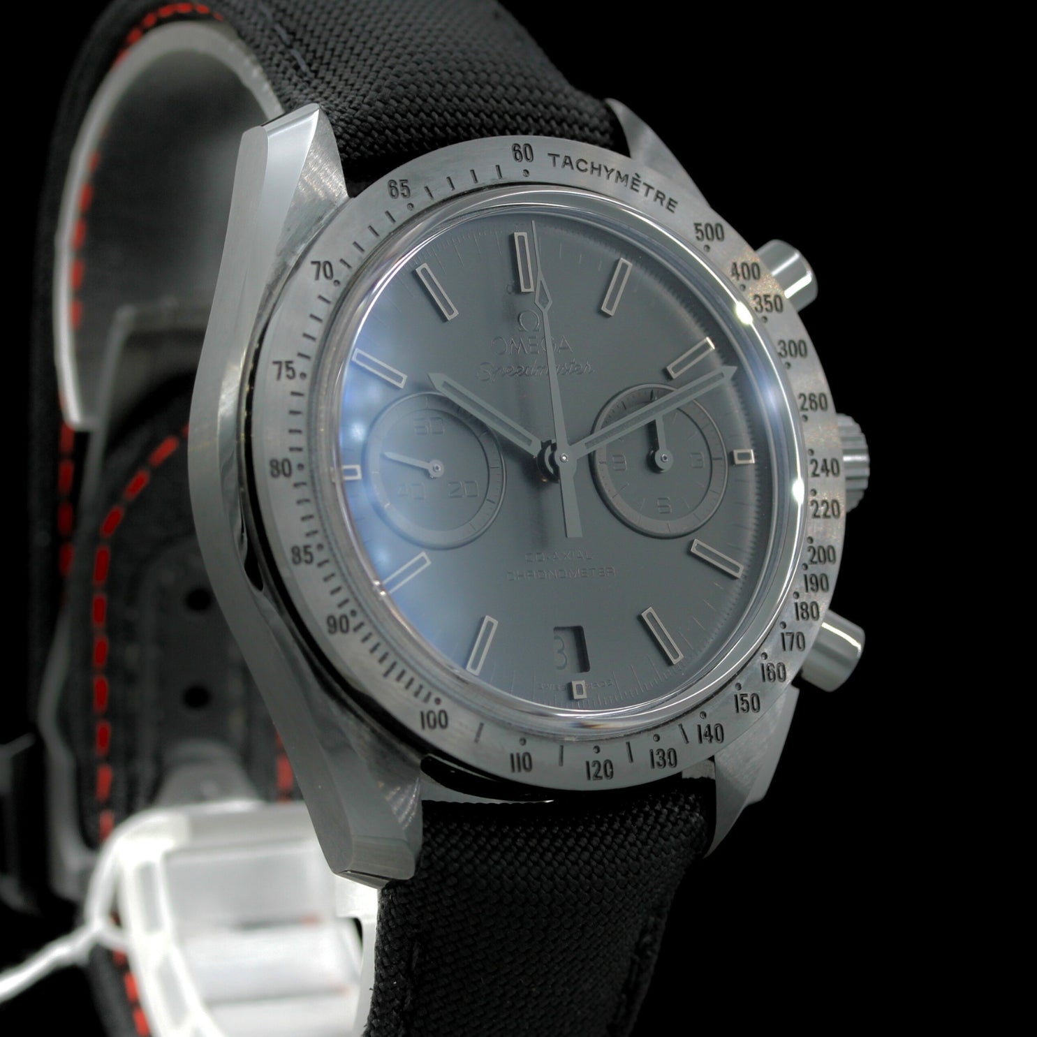 Omega Speedmaster Dark Side Of The Moon 44.25 mm, Keramik, Ref. 311.92.44.51.01.005, B+P - LUXUHRIA