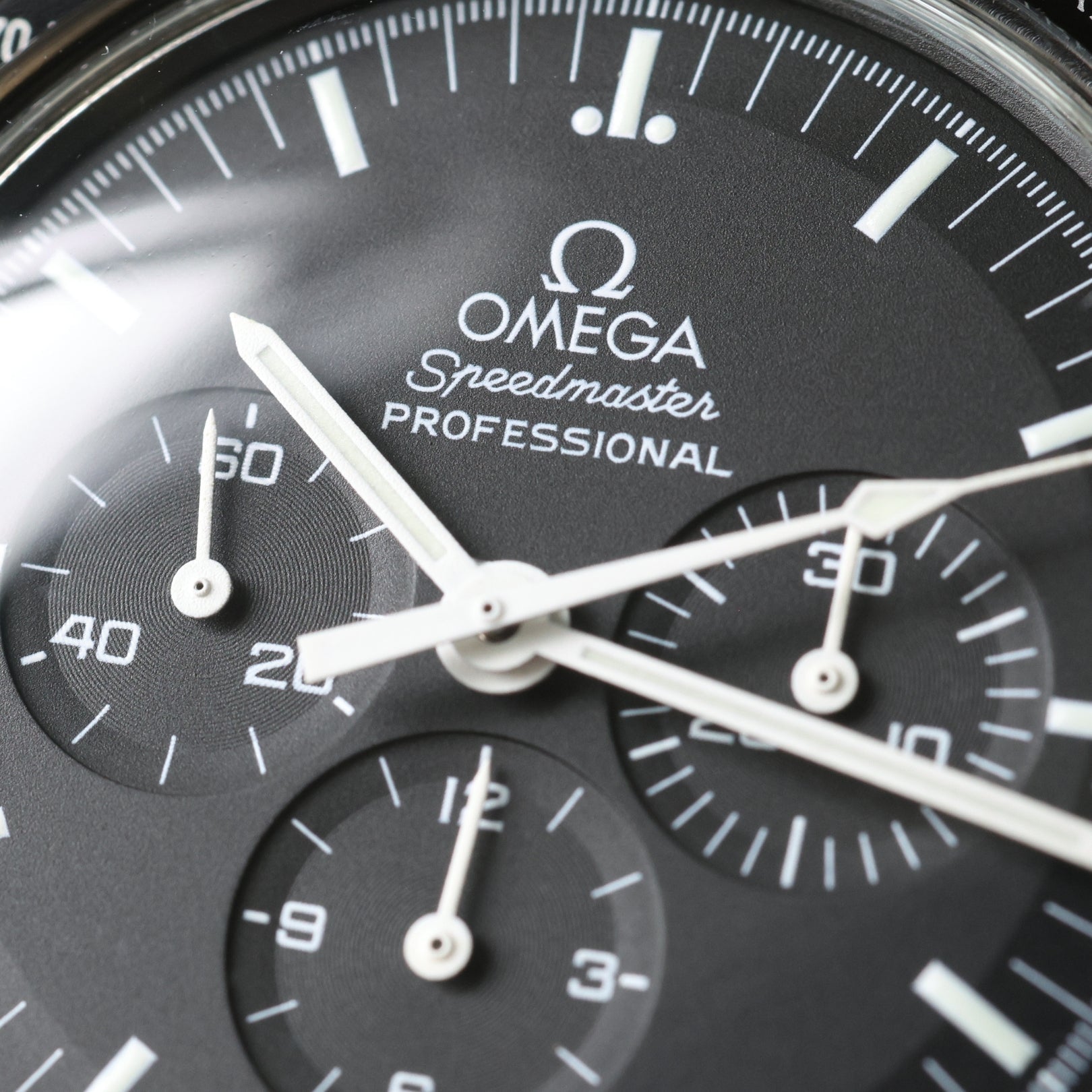 Omega Speedmaster Professional Moonwatch, 42mm, Ref. 3570.50.00, 03 - 2001, B+P - LUXUHRIA