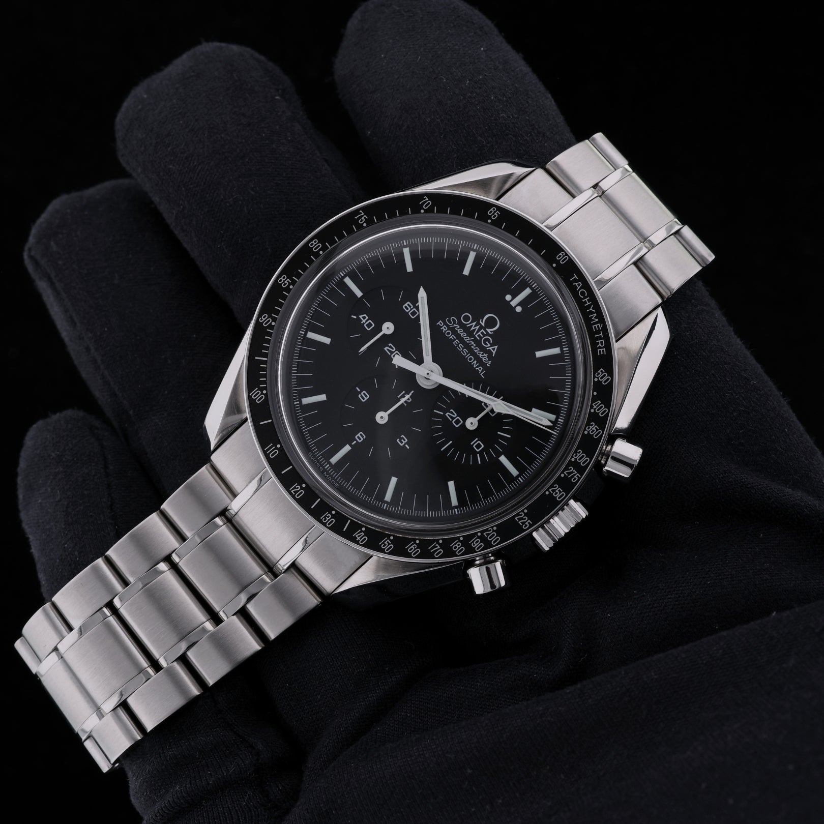 Omega Speedmaster Professional Moonwatch, 42mm, Ref. 3570.50.00, 03 - 2001, B+P - LUXUHRIA