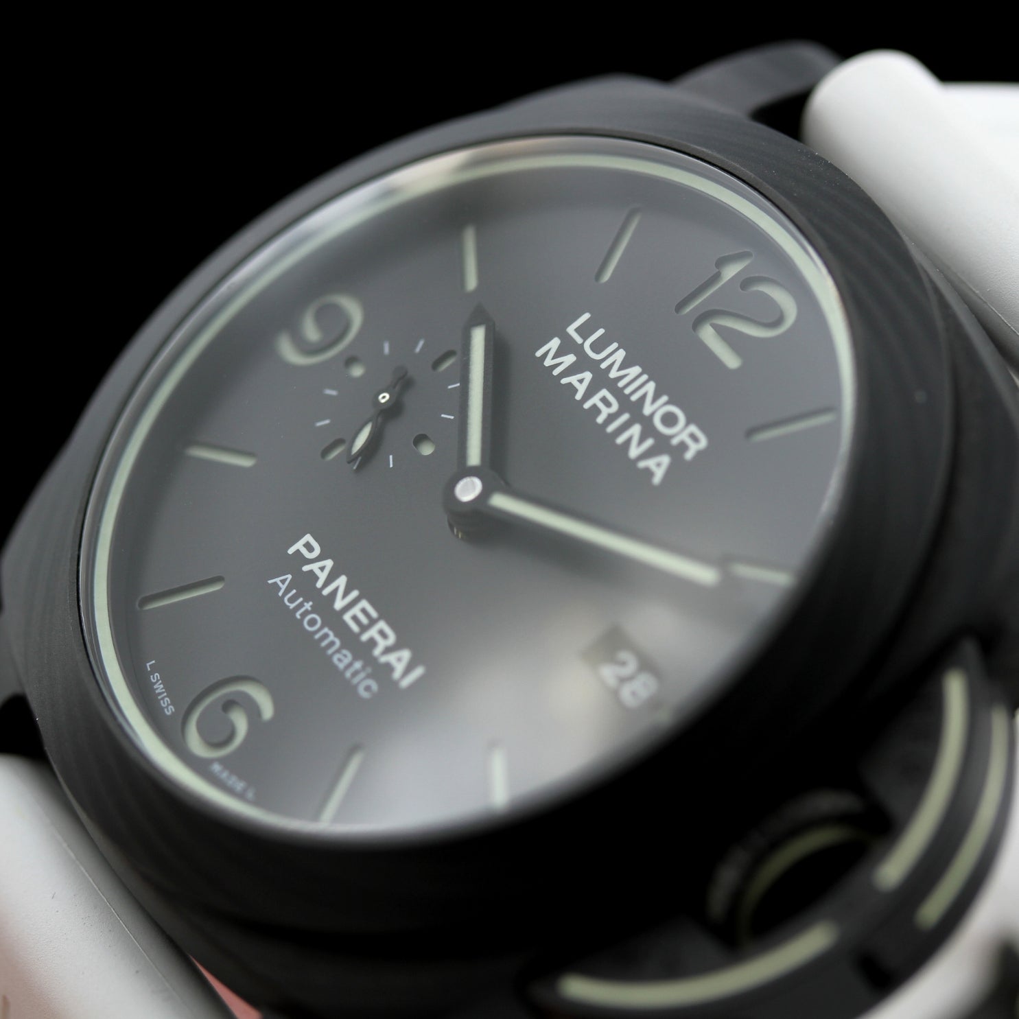 Panerai Lumino Marina Carbotech, limited 1 out of 270, 2021, Ref. PAM01118, B+P - LUXUHRIA