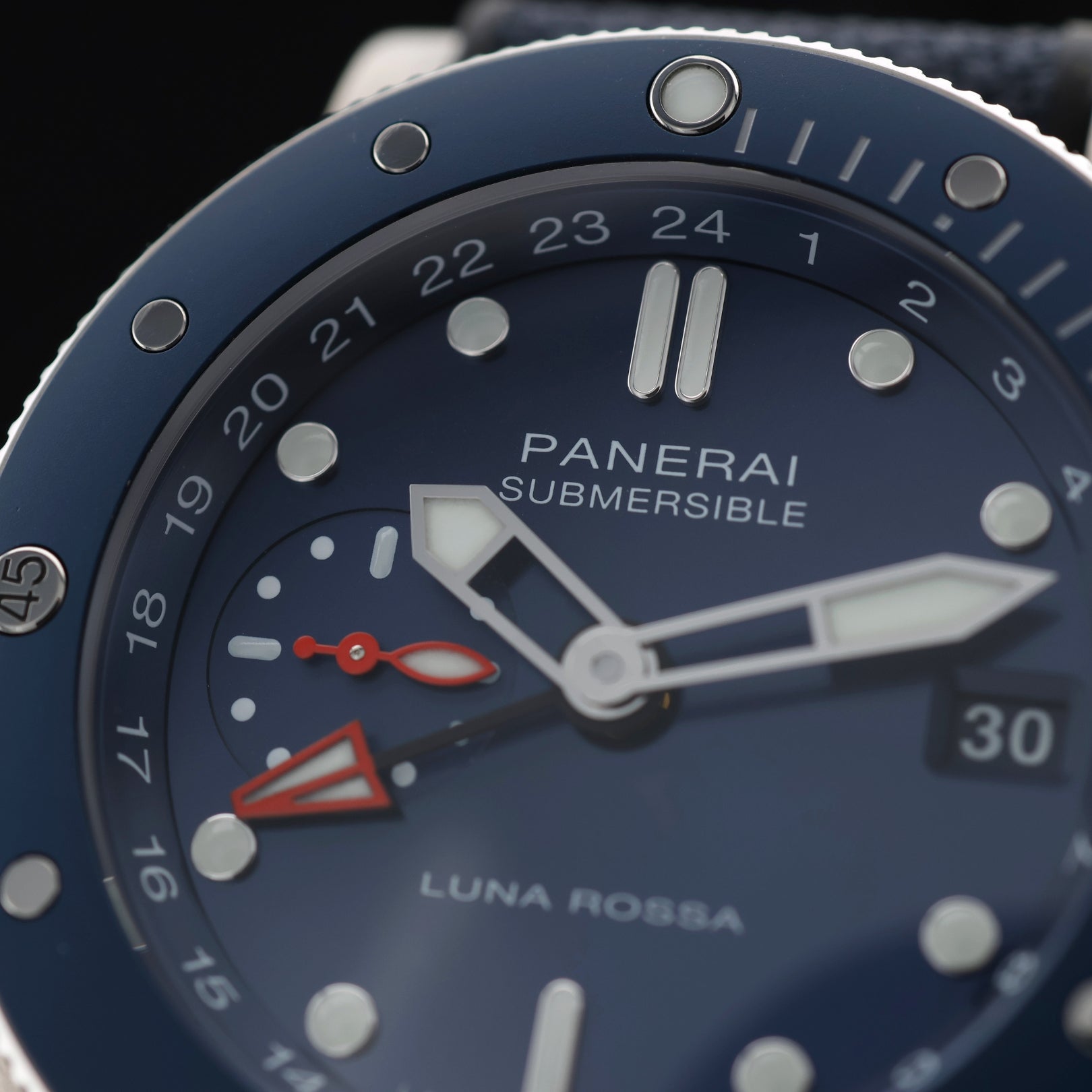 Panerai Submersible GMT Luna Rossa Titanio 42 mm, Ref. PAM01507, 2024, B+P - LUXUHRIA