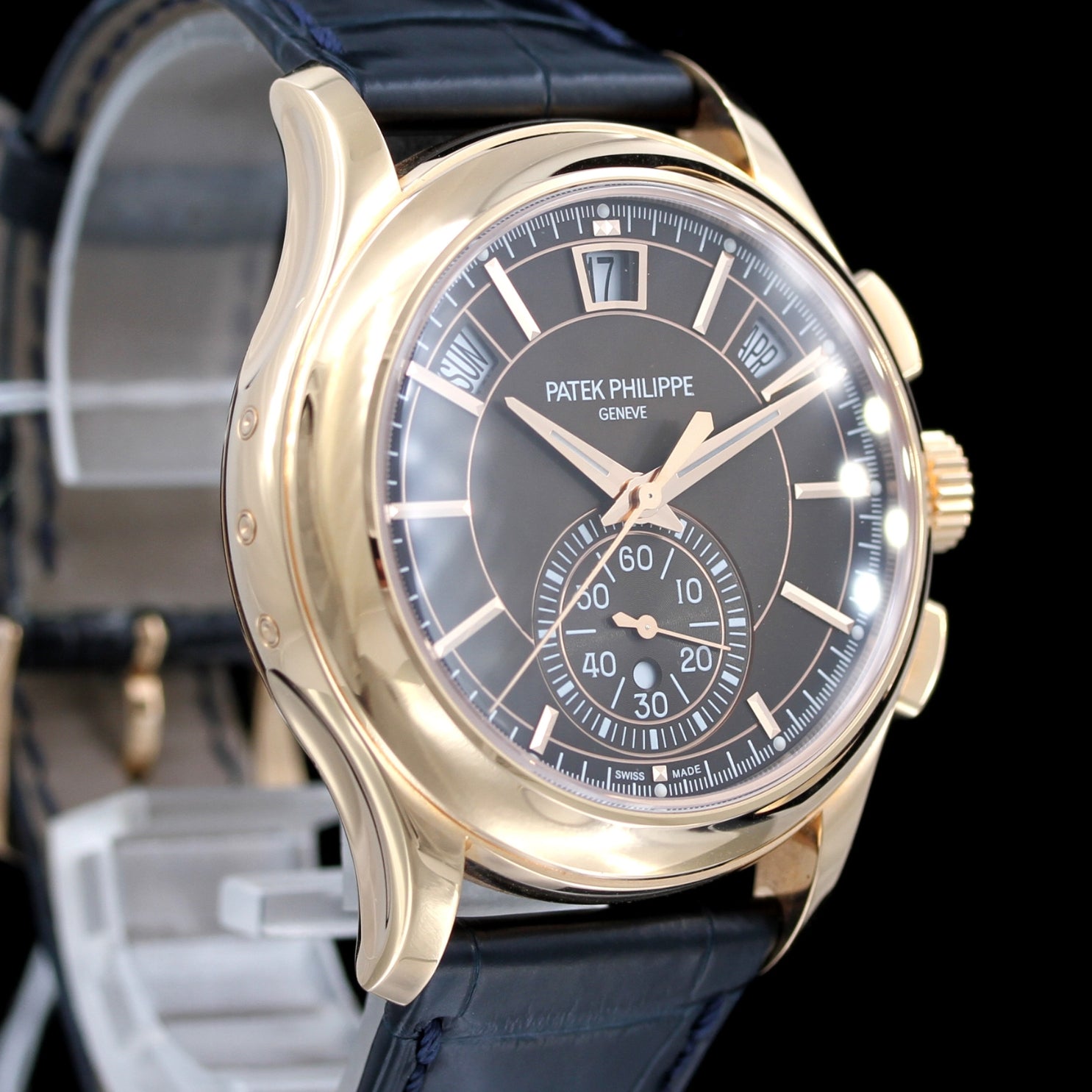 Patek Philippe Annual Calendar Chronograph, 42mm, Ref. 5905R-001, B+P - LUXUHRIA