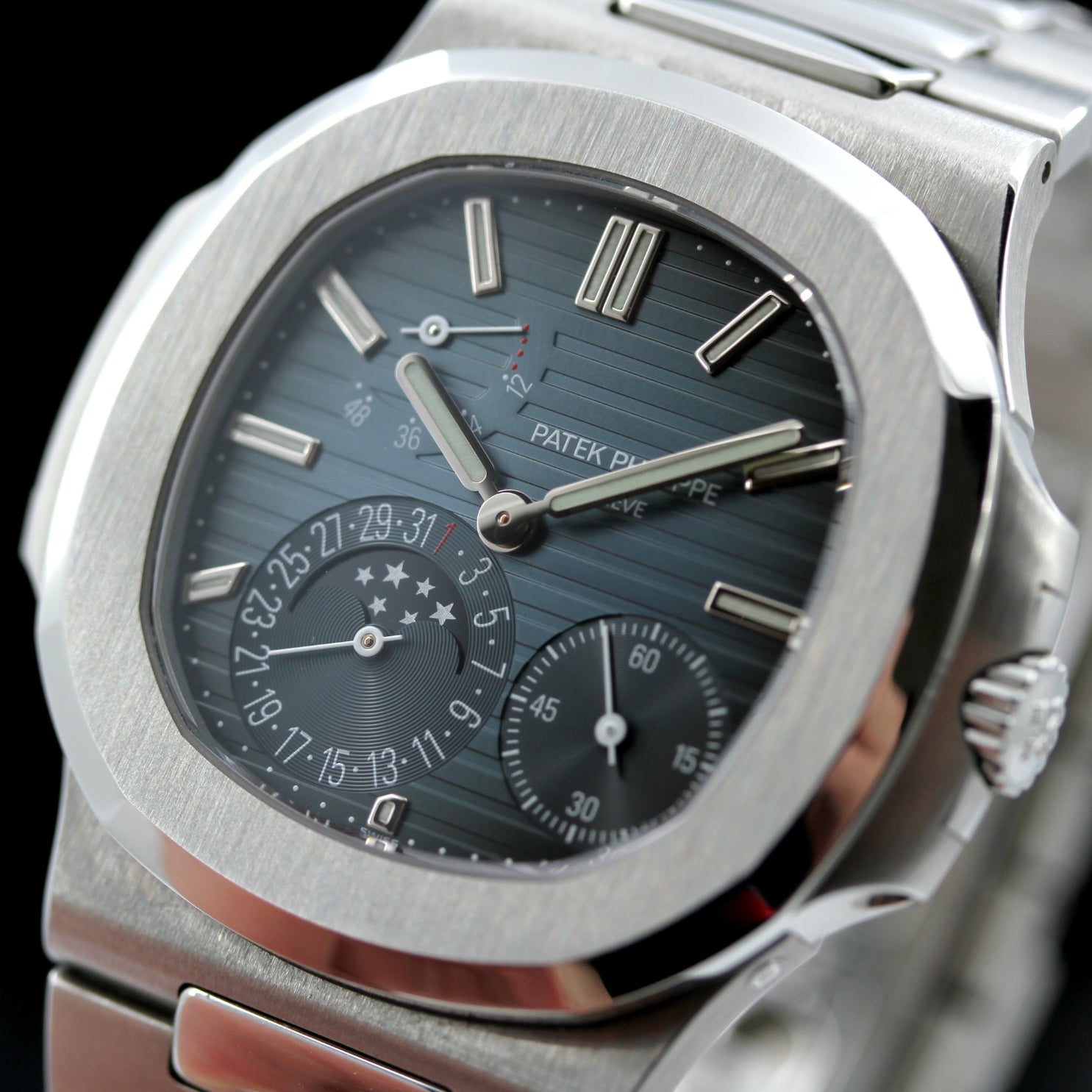 Patek Philippe Nautilus Mondphase, 5712/A - 001, Erstkaufrechnung DE/2019, PP - Service 12 - 2024, B+P - LUXUHRIA