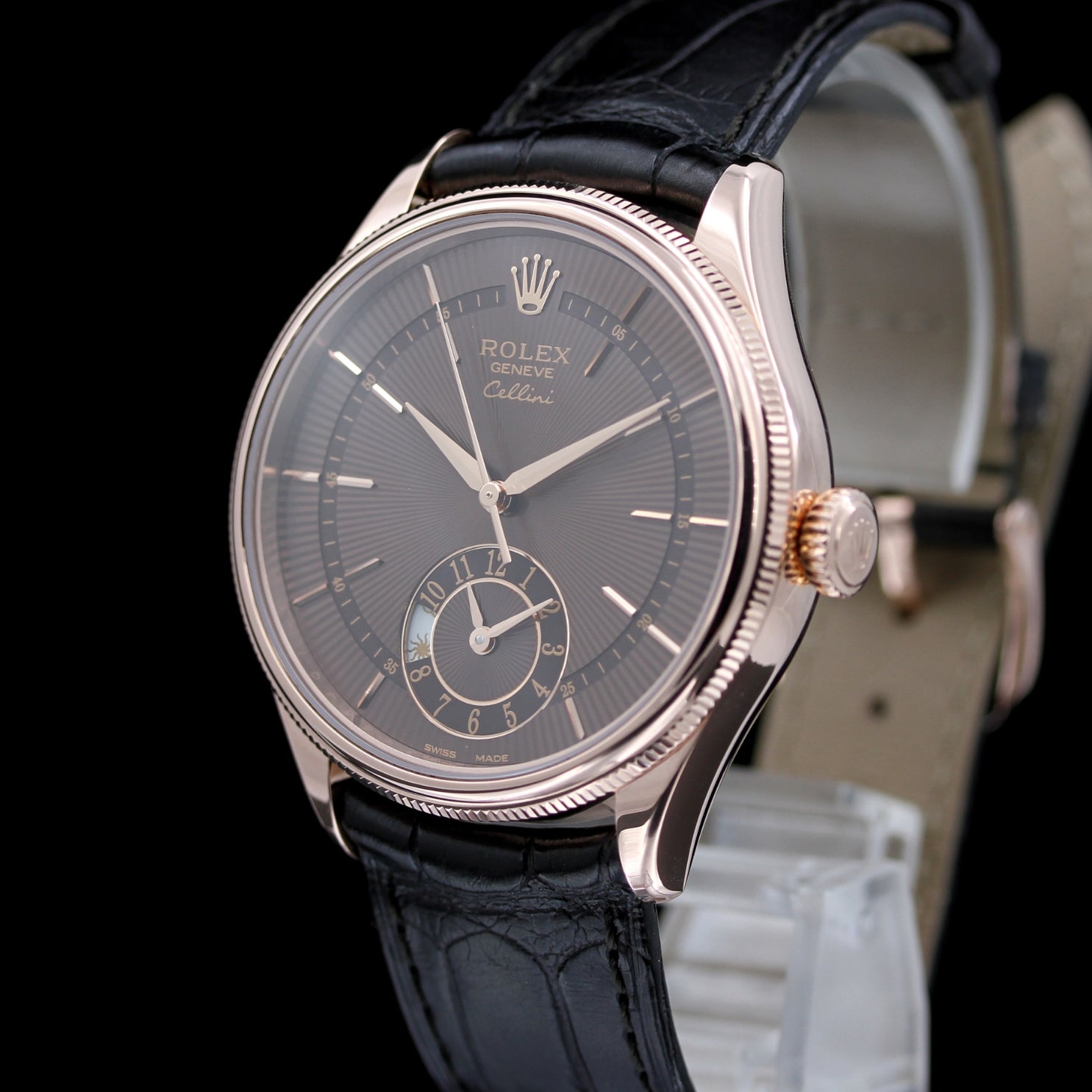 Rolex Cellini Dual Time 39, Everose, Brown Dial, Ref. 50525 BRBR, B+P - LUXUHRIA