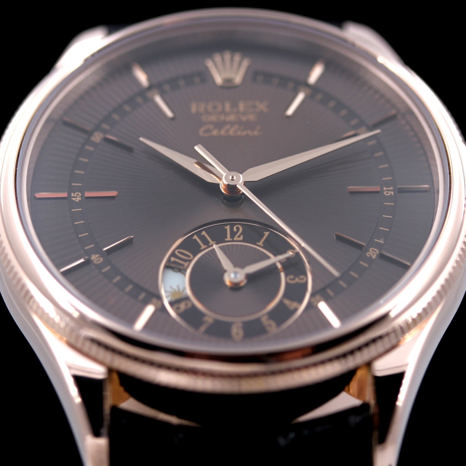 Rolex Cellini Dual Time 39, Everose, Brown Dial, Ref. 50525 BRBR, B+P - LUXUHRIA