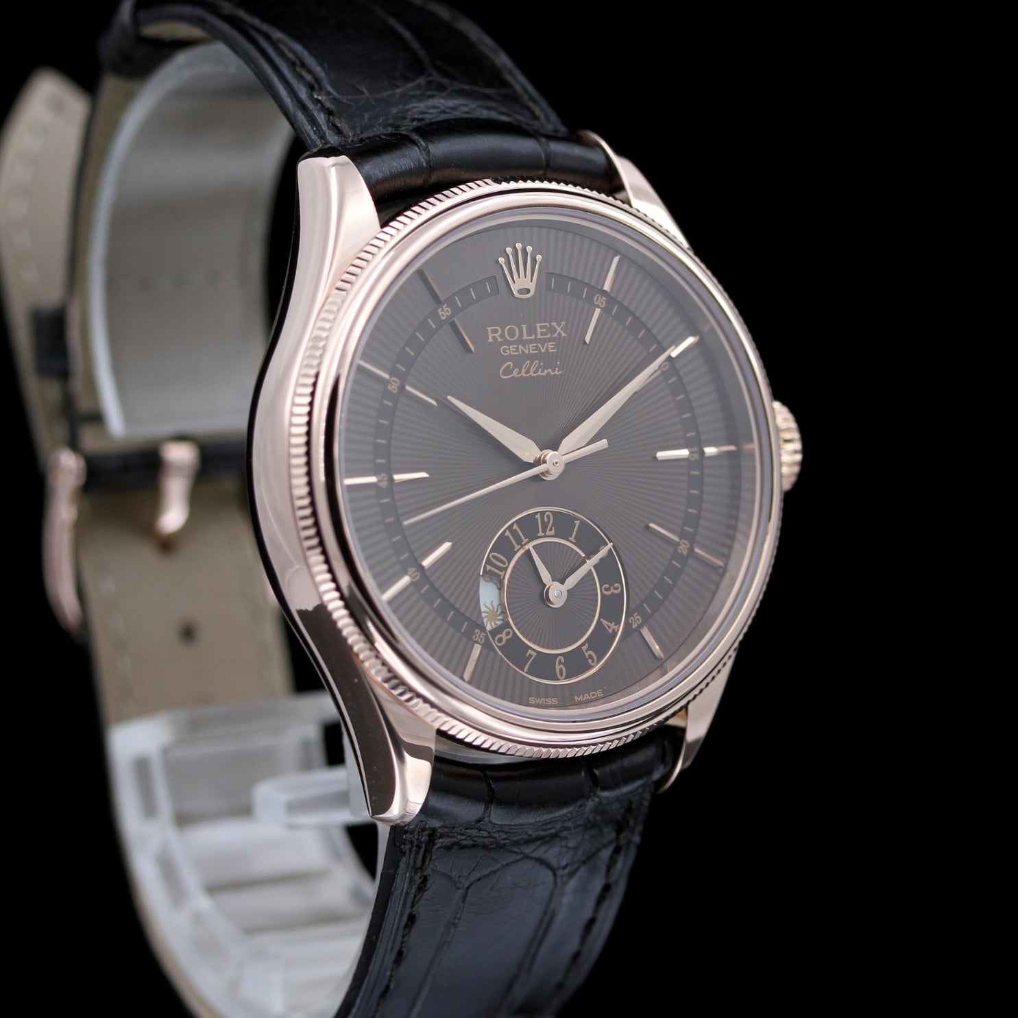 Rolex Cellini Dual Time 39, Everose, Brown Dial, Ref. 50525 BRBR, B+P - LUXUHRIA