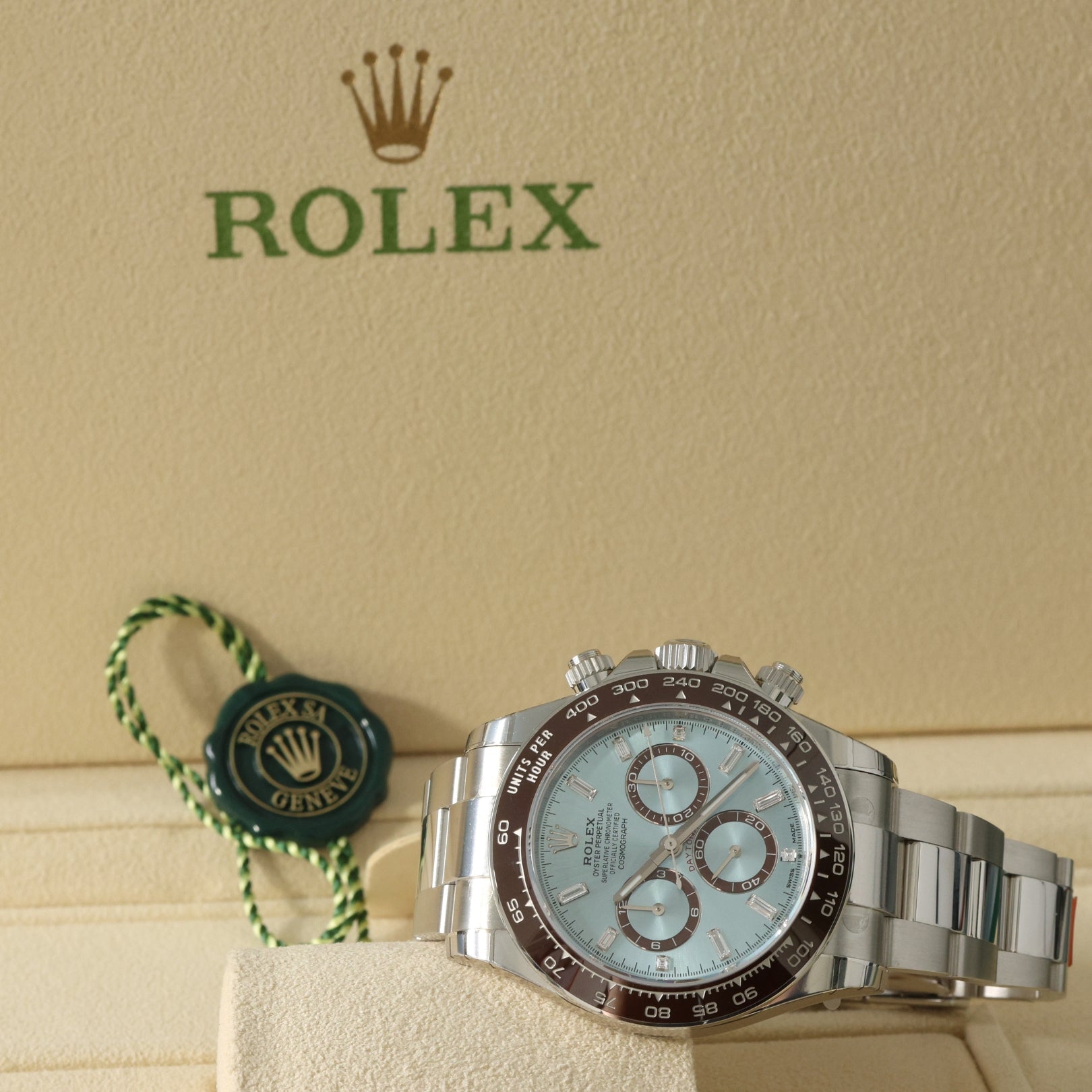 Rolex Cosmograph Daytona Platin, Baguette Diamonds, Ice Blue Dial, Fullsticker, Ref. 126506, 2025, B+P - LUXUHRIA