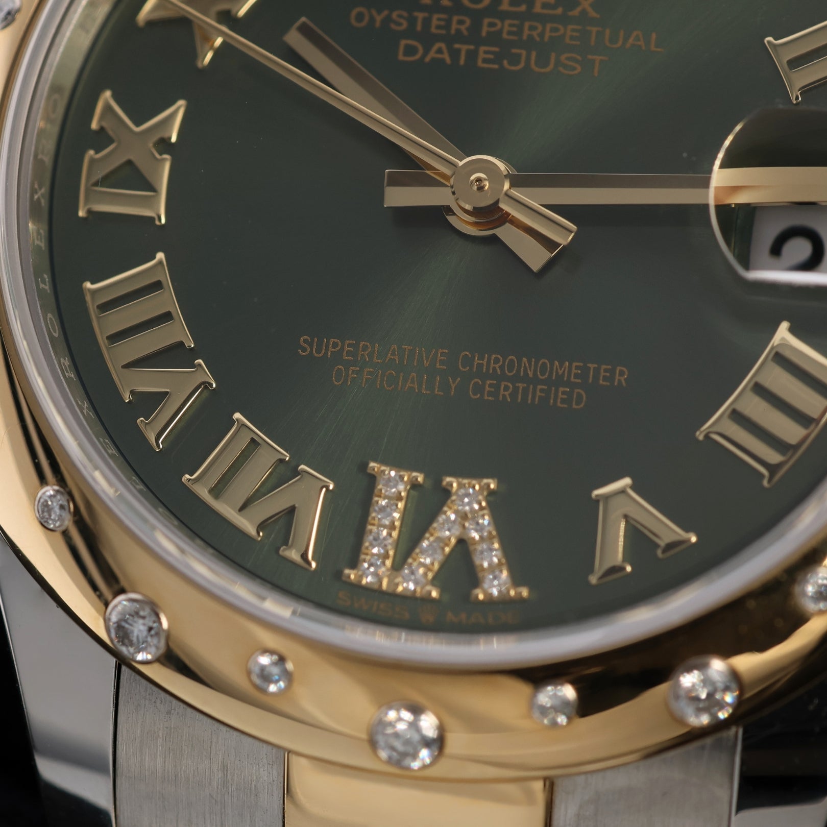 Rolex Datejust 31, Olivgrün, Diamantbesetzt, Ref. 278343RBR, 12 - 2021, B+P - LUXUHRIA