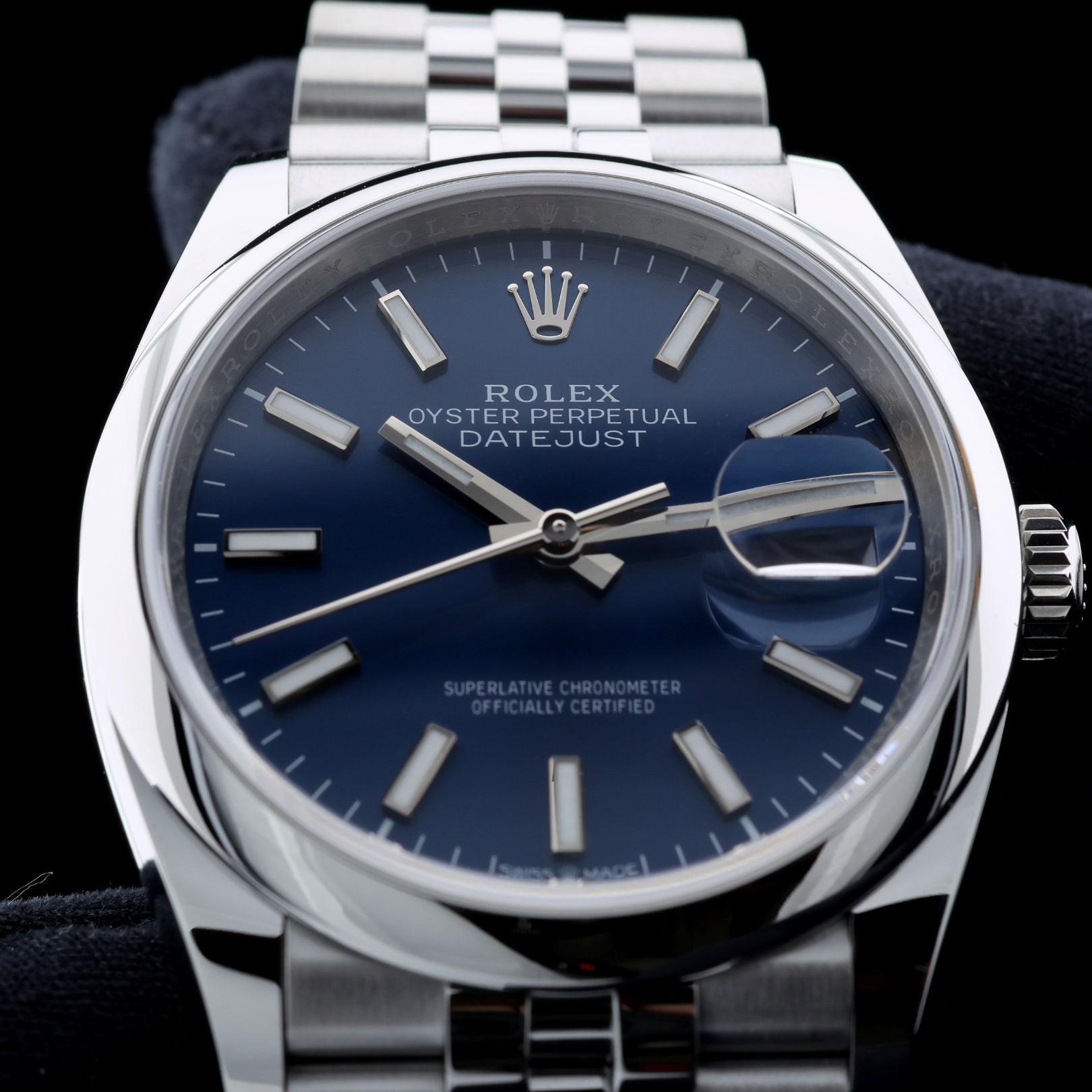 Rolex Datejust 36, blaues Zifferblatt, Jubilee, Ref. 126200, 12 - 2024, B+P - LUXUHRIA