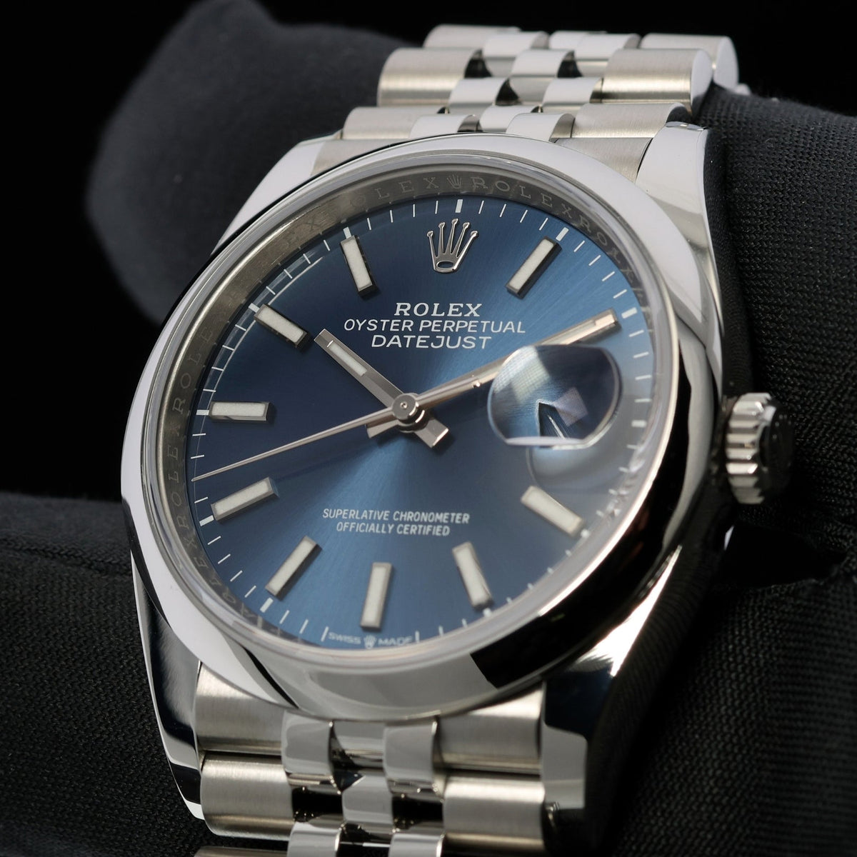 Rolex Datejust 36, Blaues Zifferblatt, Jubilee, ungetragen, Ref. 126200, 09-2026, B+P - LUXUHRIA