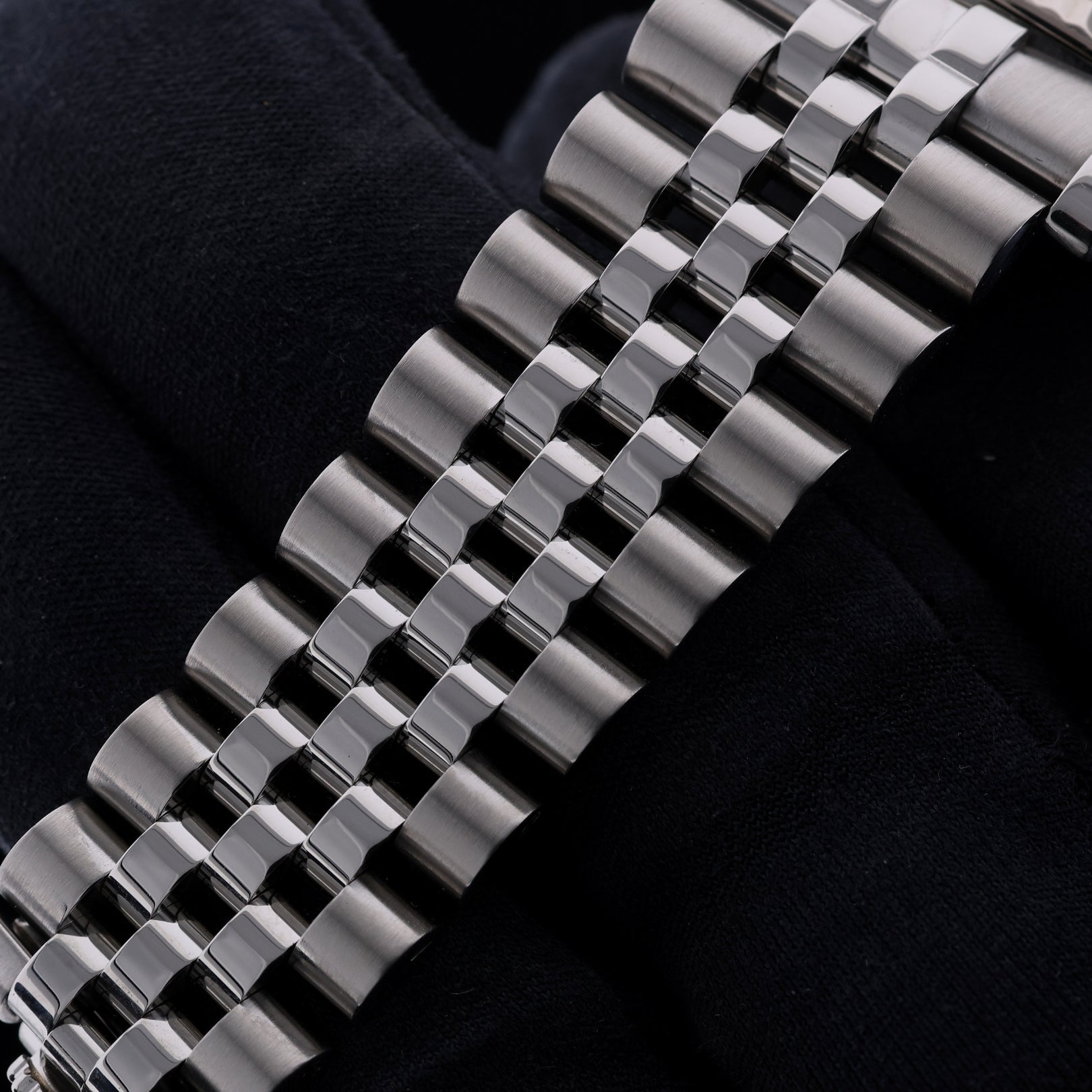 Rolex Datejust 36, White Dial, Jubilee, Service 2023, Ref. 116234, 03-2012, B+P - LUXUHRIA