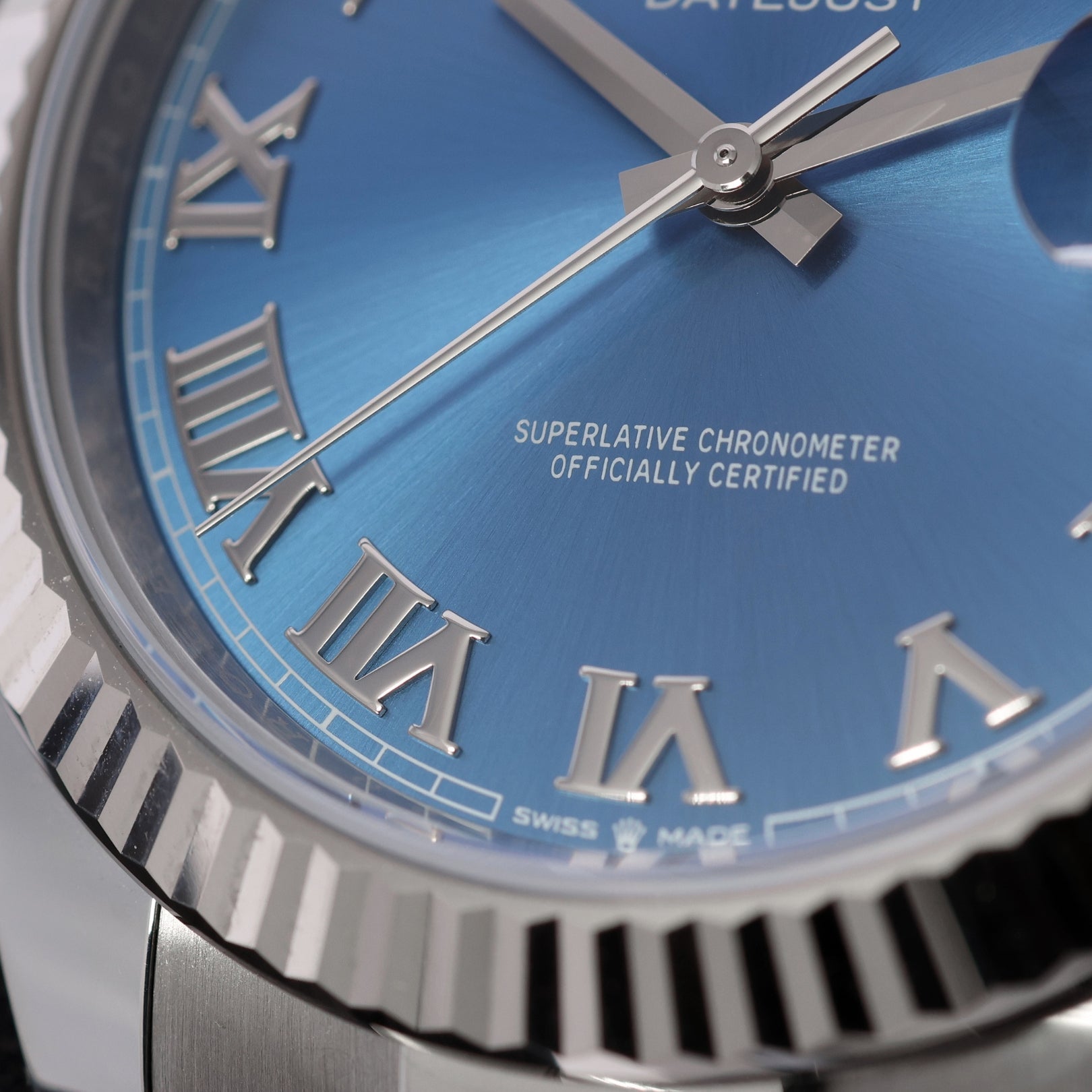 Rolex Datejust 41, Azurroblau Zifferblatt, Oyster, Ref. 126334, 2025, B+P - LUXUHRIA