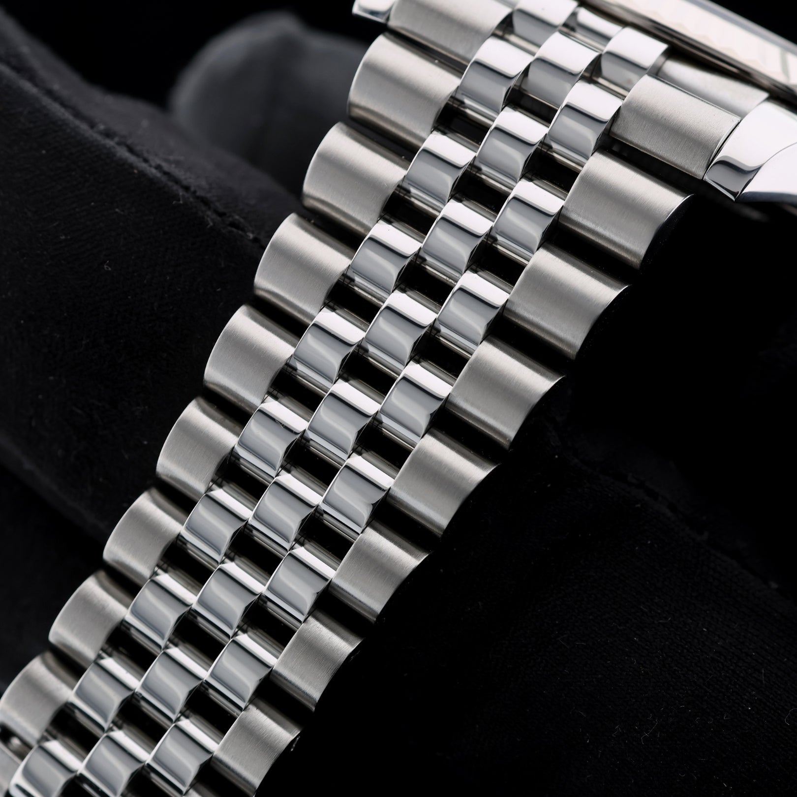 Rolex Datejust 41, blaues Zifferblatt, Jubilee, Ref. 126334, 07 - 2023, B+P - LUXUHRIA