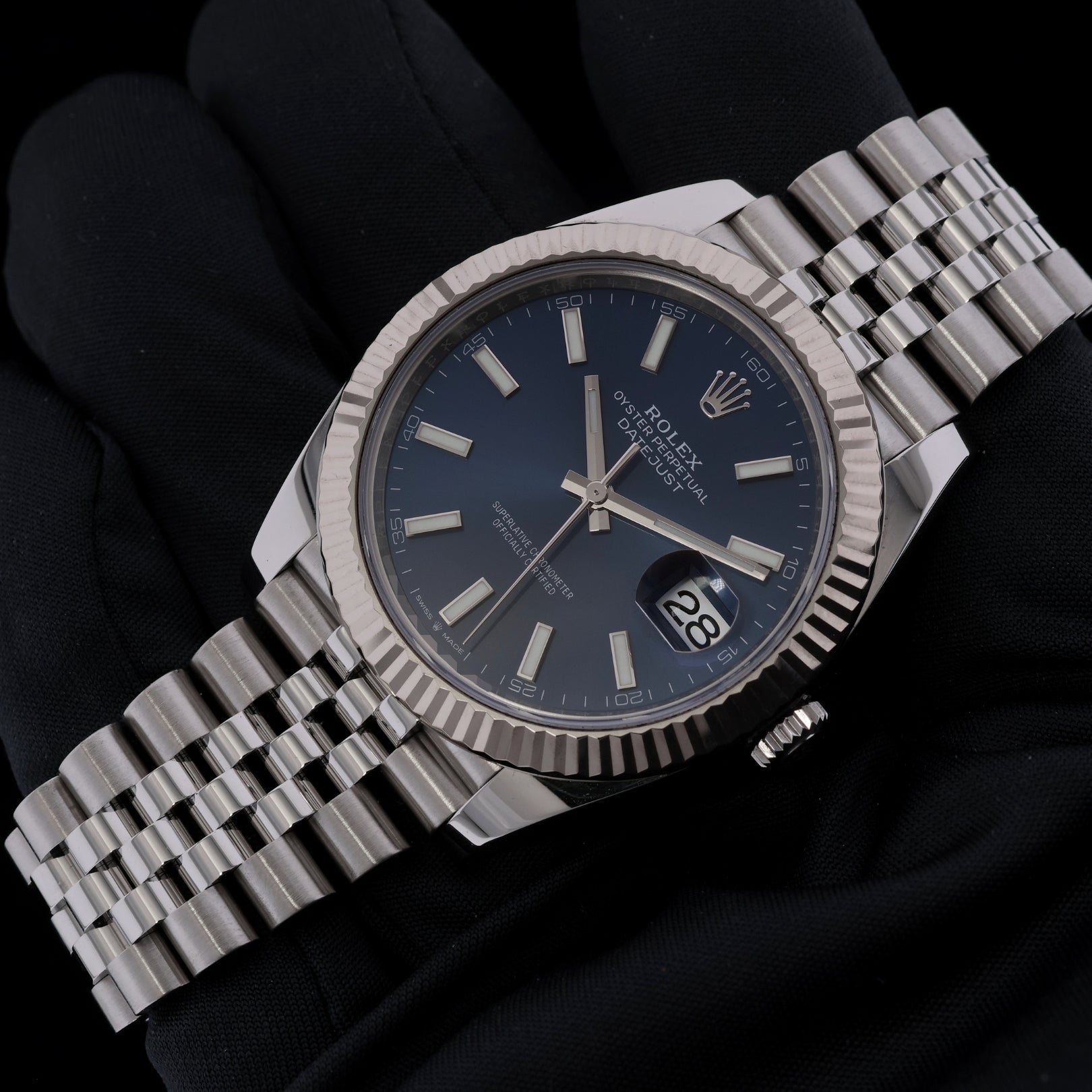 Rolex Datejust 41, Blue Dial, Jubilee, Ref. 126334, 10-2025, B+P - LUXUHRIA
