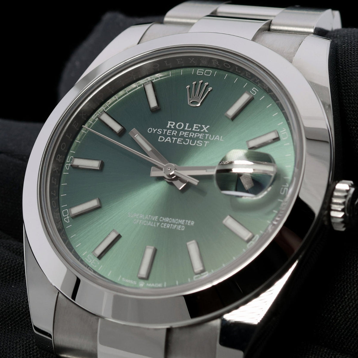 Rolex Datejust 41, Green Dial, Oyster, LC100, Ref. 126300, 2024, B+P - LUXUHRIA