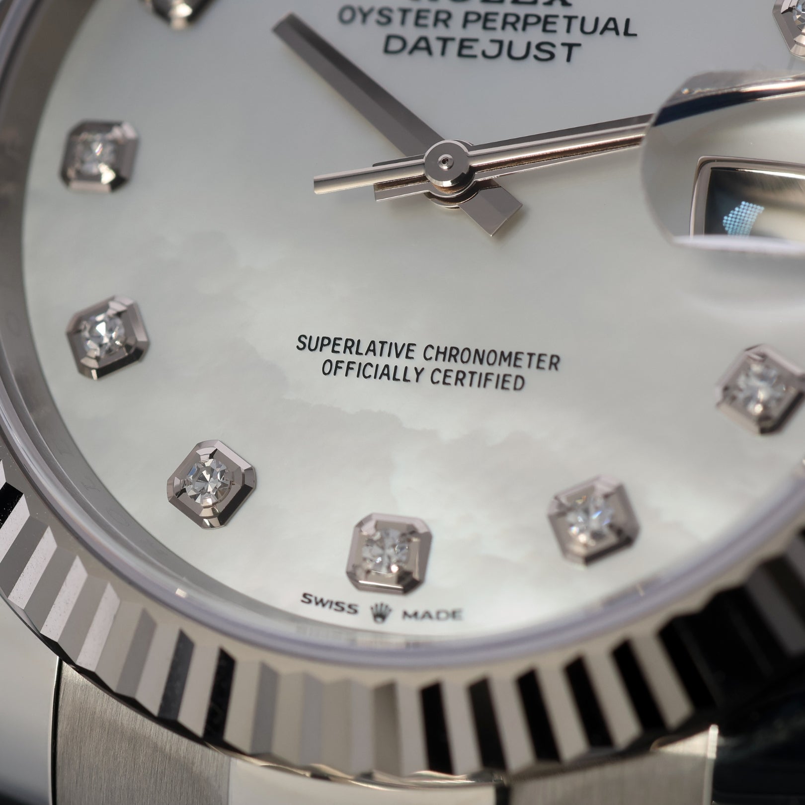 Rolex Datejust 41, Perlmutt Diamanten Zifferblatt, Oyster, Ref. 126334, B+P - LUXUHRIA