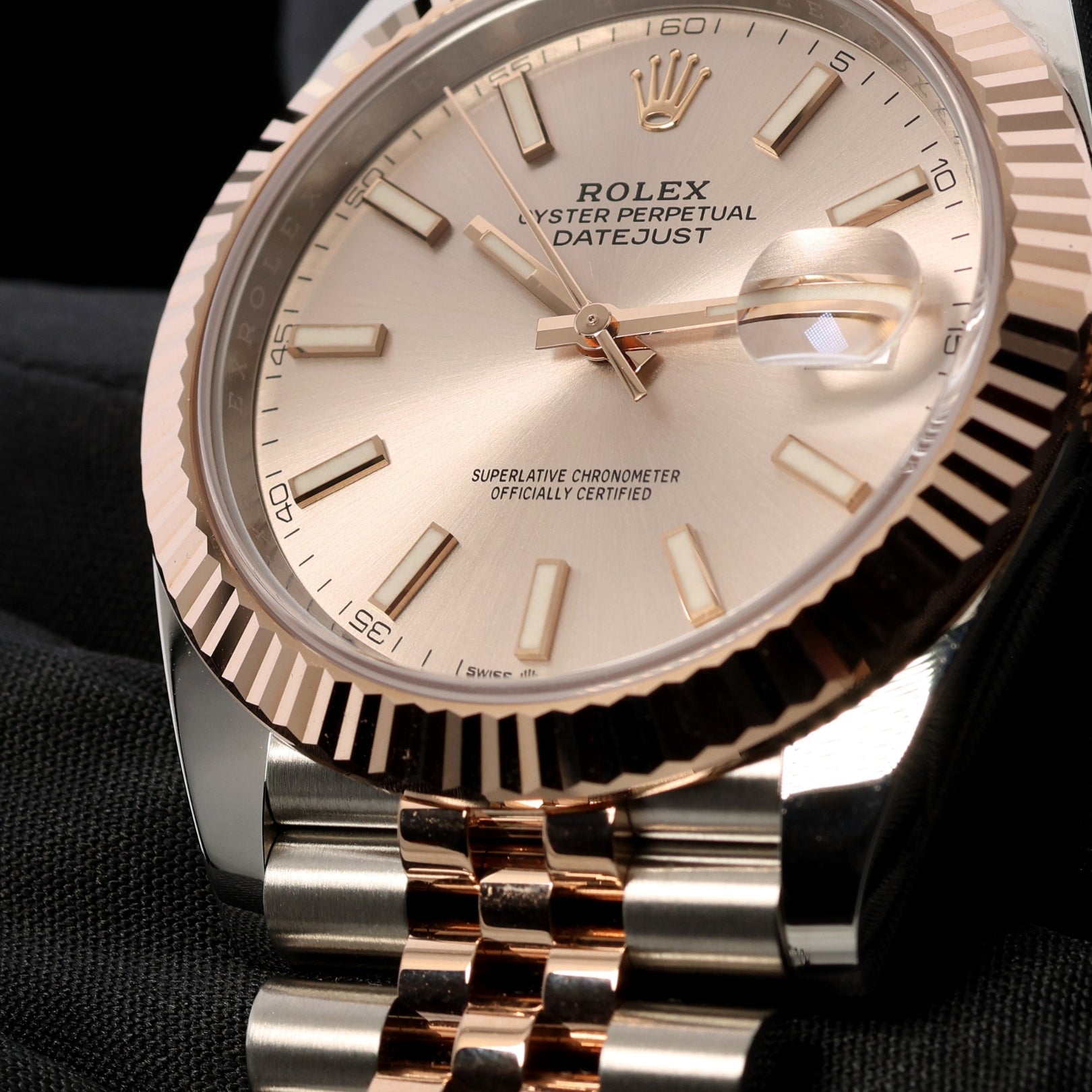 Rolex Datejust 41, Sundust Dial, Jubilee, Everose-Gold, Erstkaufrechnung, Ref. 126331, 2022, B+P - LUXUHRIA