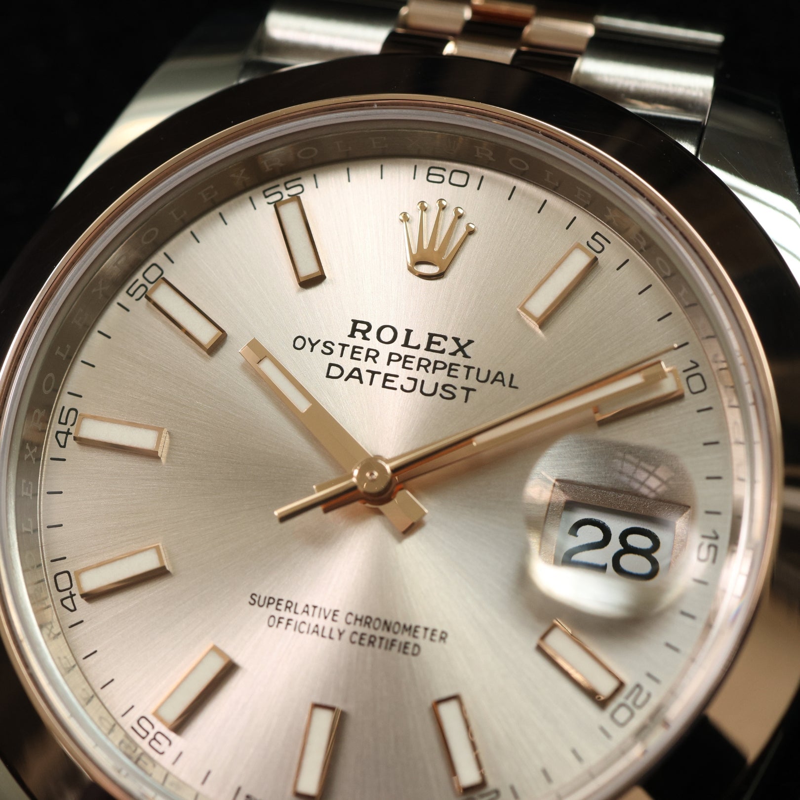 Rolex Datejust 41, Sundust Dial, Jubilee, Ref. 126301, 12-2021, B+P - LUXUHRIA