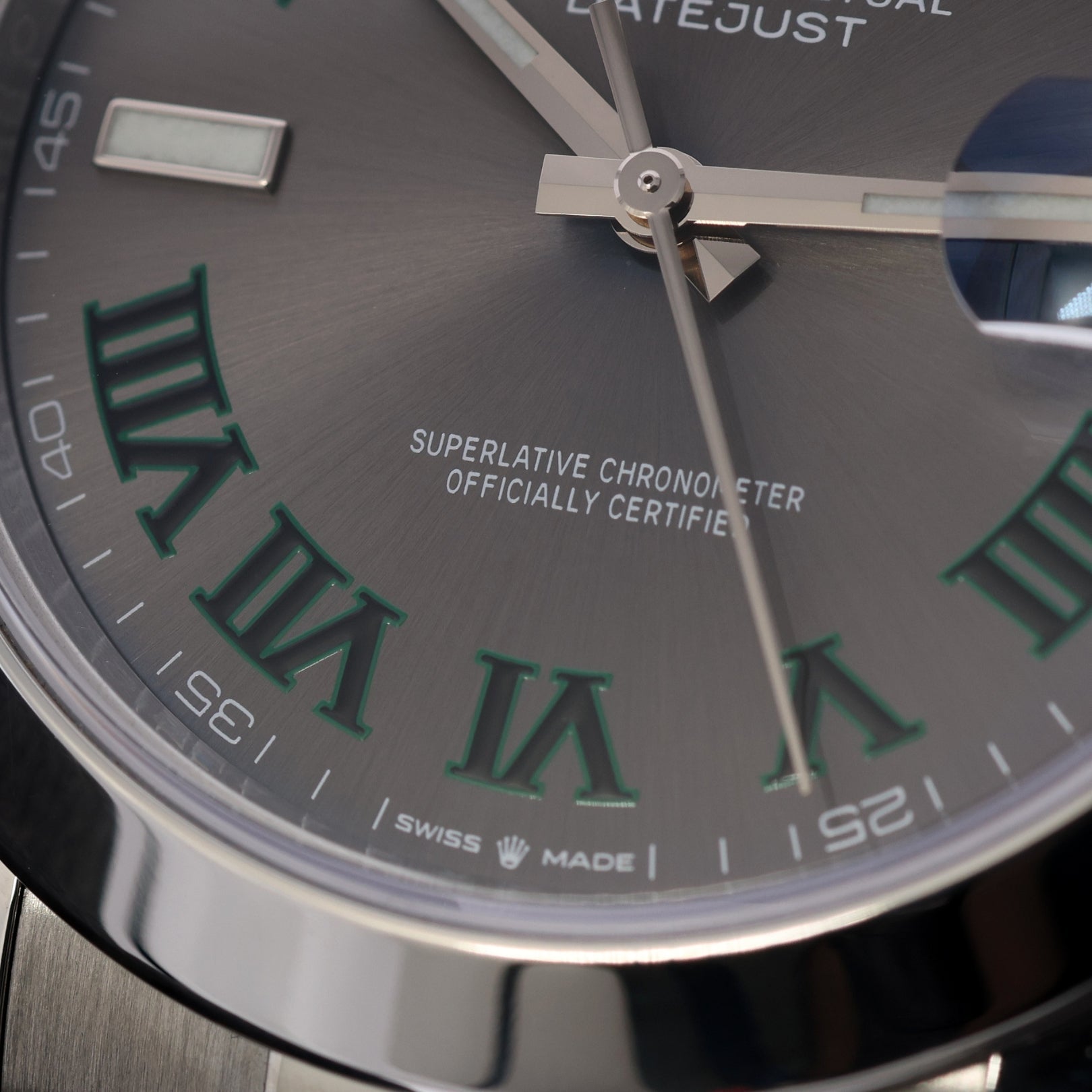 Rolex Datejust 41, Wimbledon Dial, Oyster, Ref. 126300, 2022, B+P - LUXUHRIA
