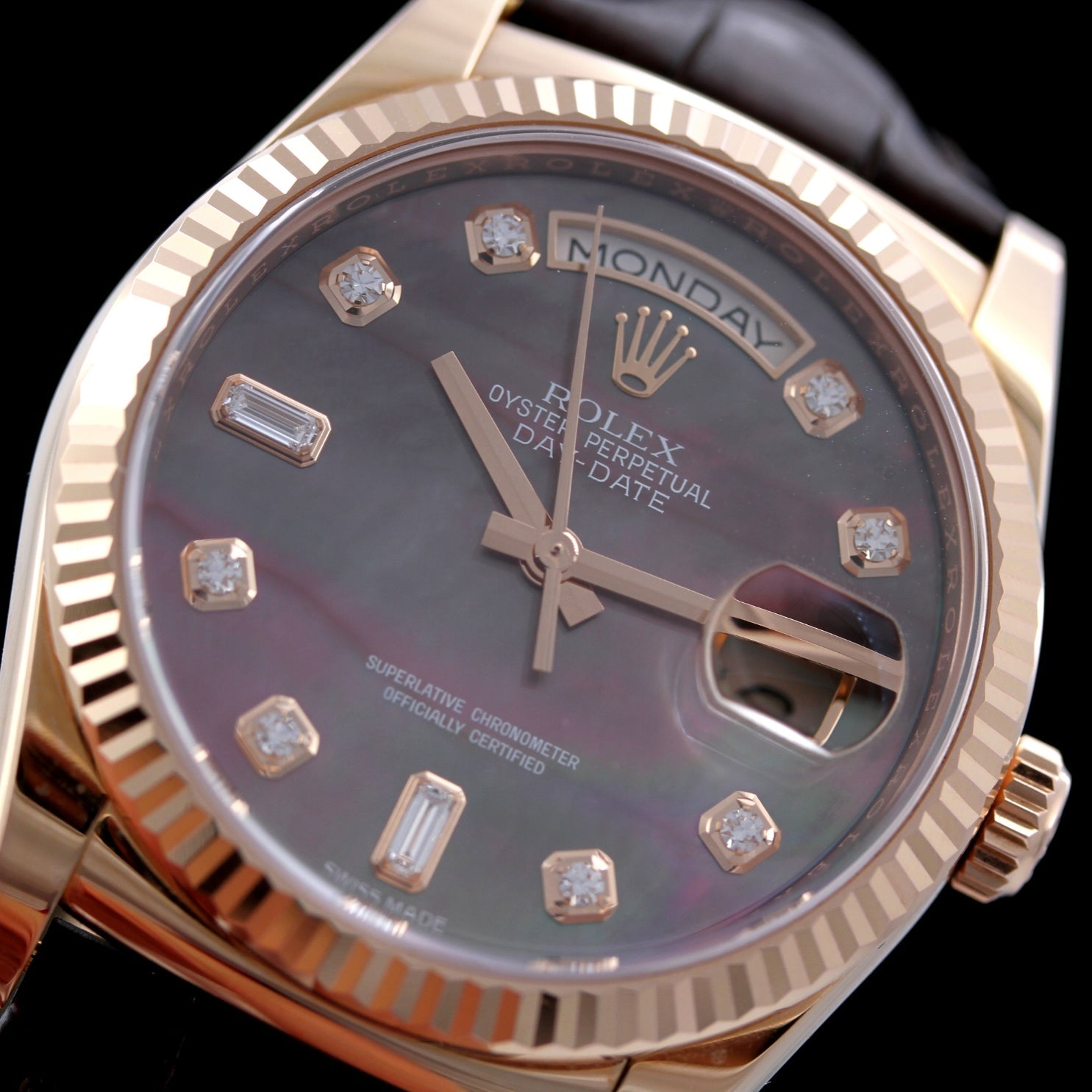 Rolex Day - Date 36, Everose Gold, Chocolate MOP Perlmutt, Ref. 118135, B+P - LUXUHRIA