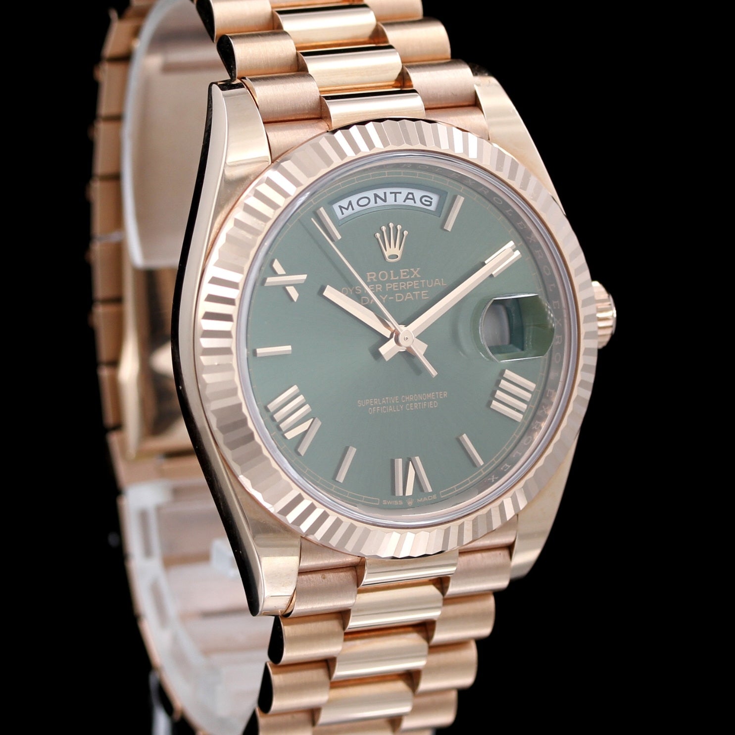 Rolex Day - Date 40, Everose Gold, Olive Green Dial, Rolex - Service 06 - 2024, Ref. 228235, B+P - LUXUHRIA