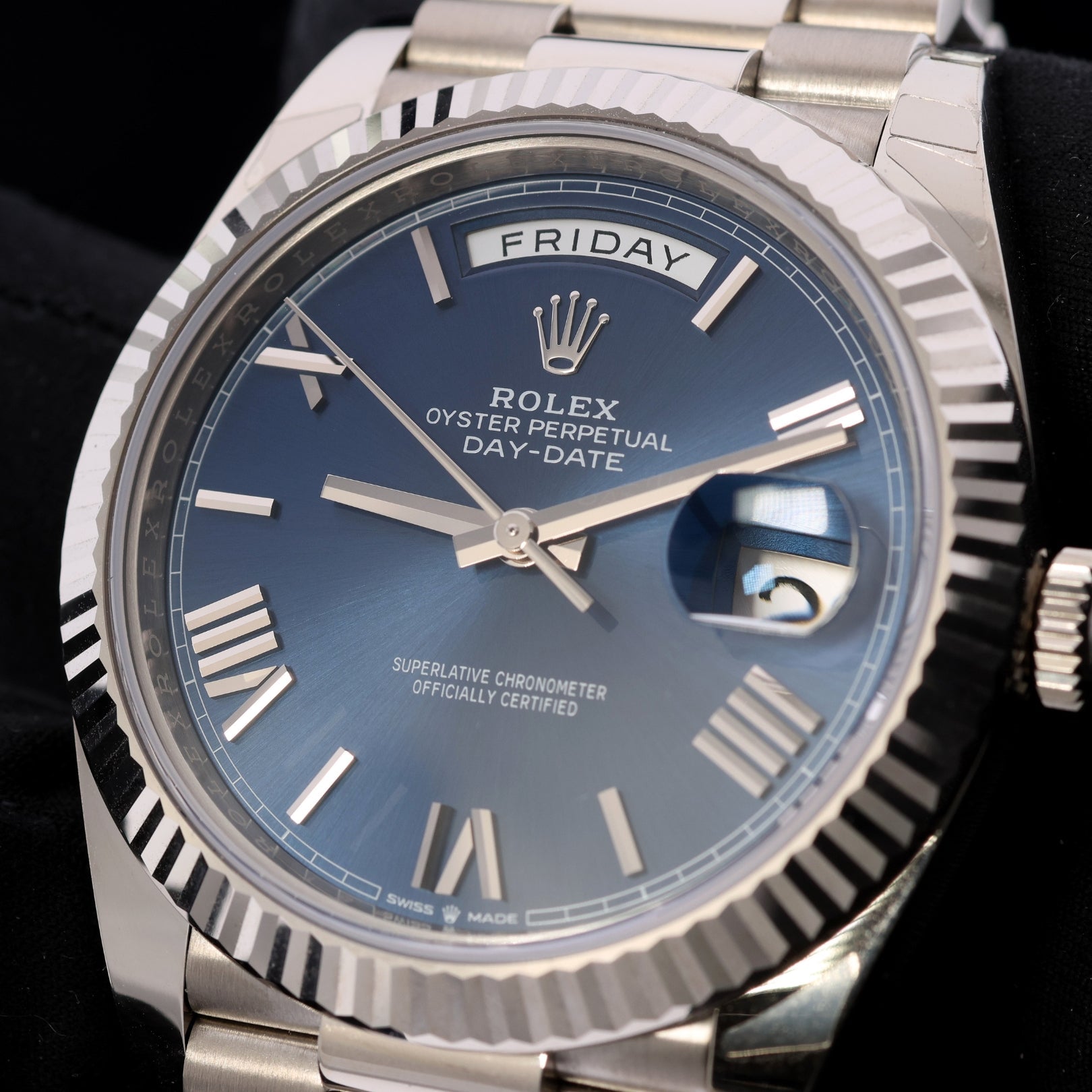 Rolex Day-Date 40, Weißgold, Blue Roman Dial, Ref. 228239, 2021, B+P - LUXUHRIA