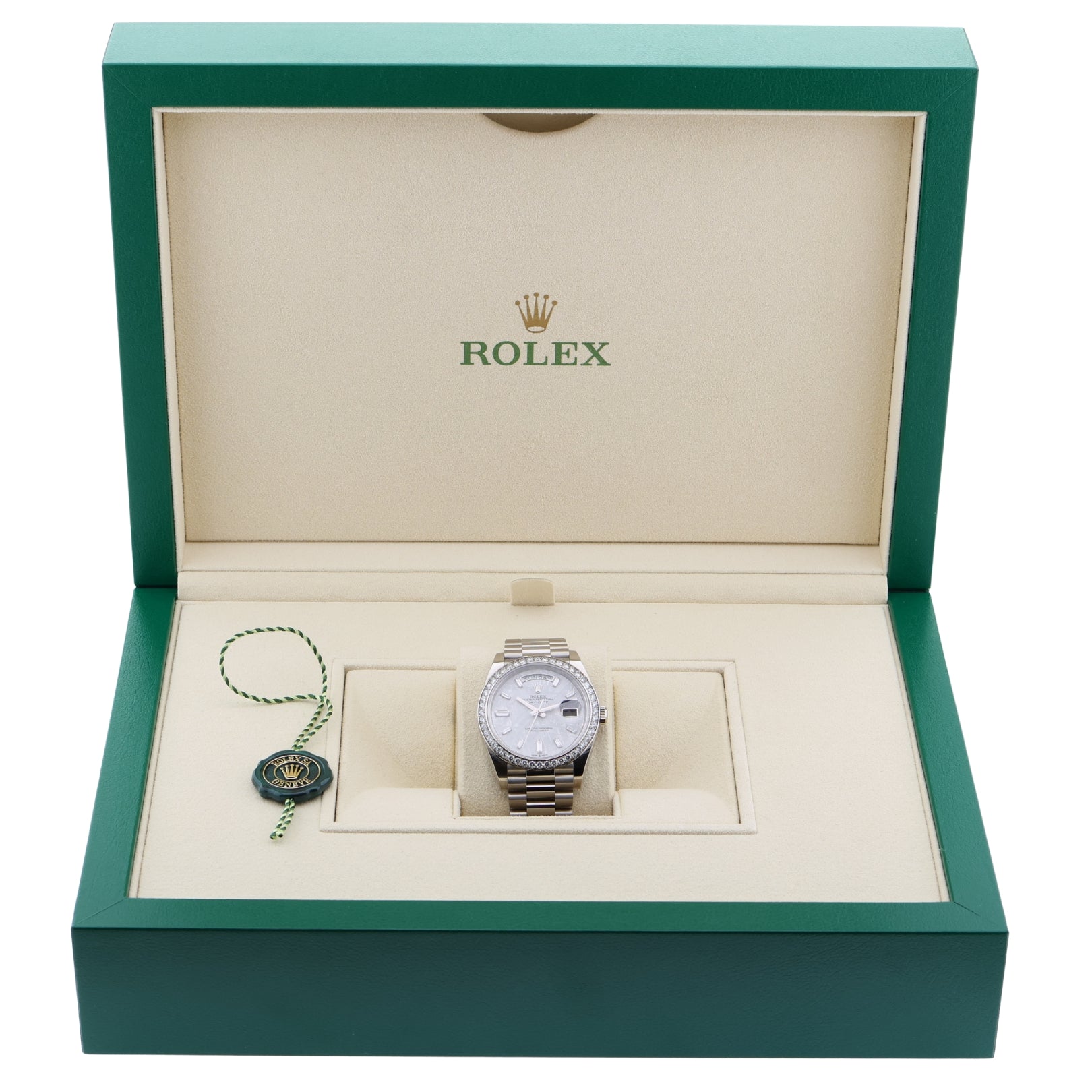 Rolex Day - Date 40, Weißgold mit Diamanten, Meteorite, Ref. 228349RBR, 2022, B+P - LUXUHRIA