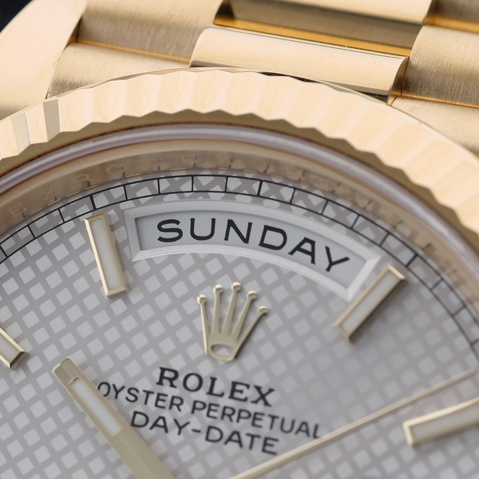 Rolex Day - Date 40mm, Silver Motiv Dial, Gelbgold, Ref. 228238, 07 - 2022, B+P - LUXUHRIA