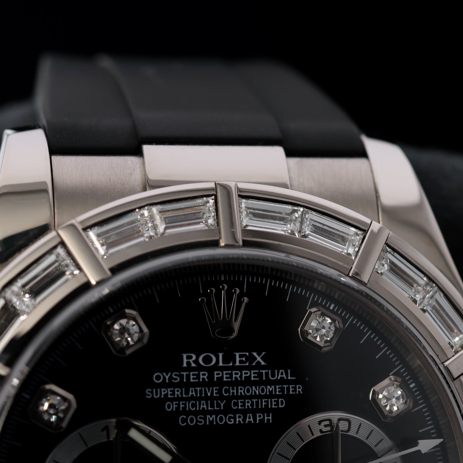Rolex Daytona, Baguette Bezel Diamond Dial, Kautschuk - und Lederarmband, Service 2025, Ref. 116589BR, mit Box - LUXUHRIA