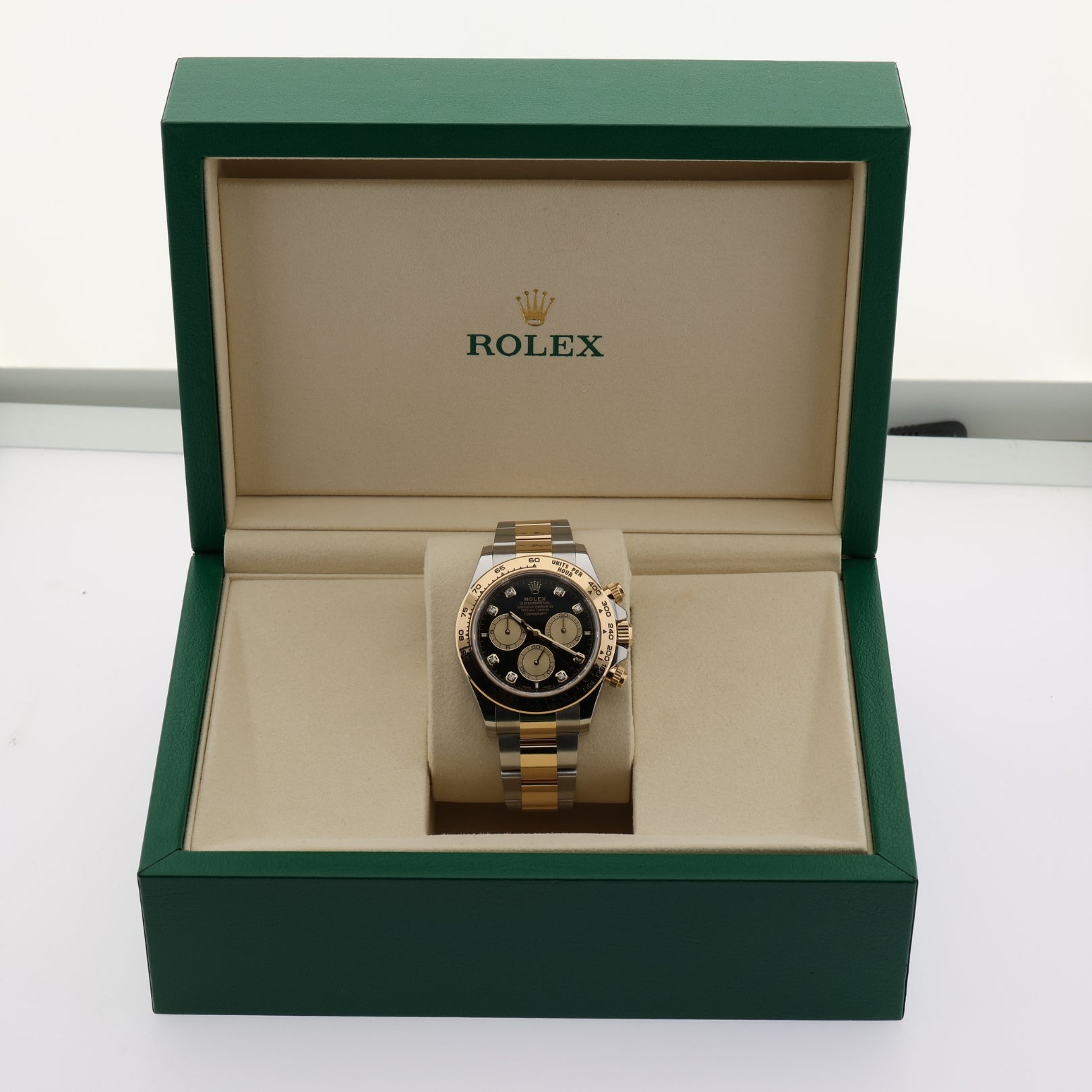 Rolex Daytona, Black Diamond Dial, Gold/Stahl, LC - 100, Ref. 126503, 2025, B+P - LUXUHRIA