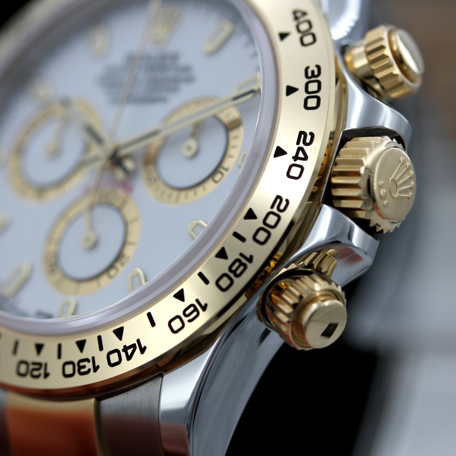 Rolex Daytona, Gold/Stahl, Weiss, Ref. 116503, B+P 2020 - LUXUHRIA
