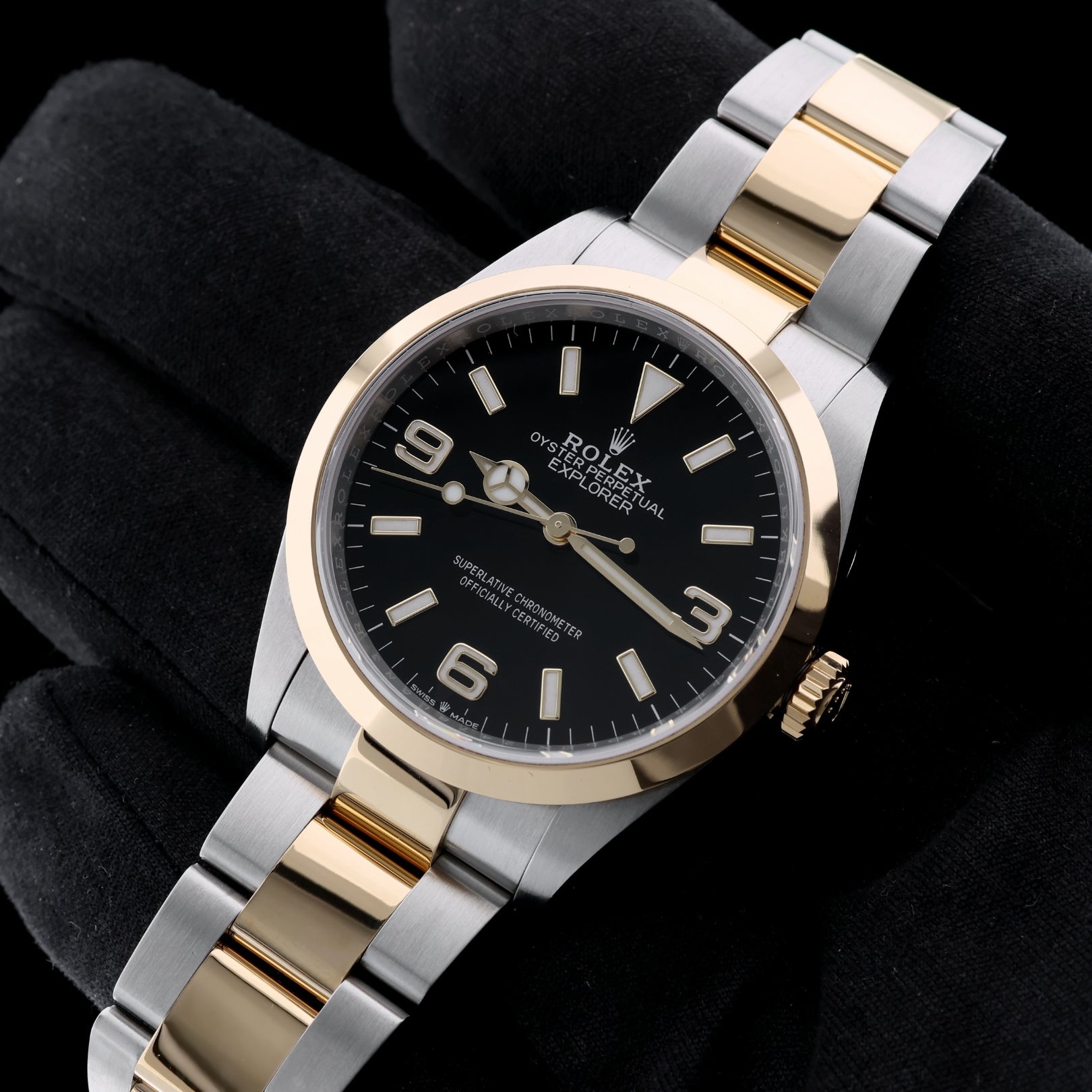 Rolex Explorer 36 mm, Gold/Stahl, Ref. 124273, B+P - LUXUHRIA