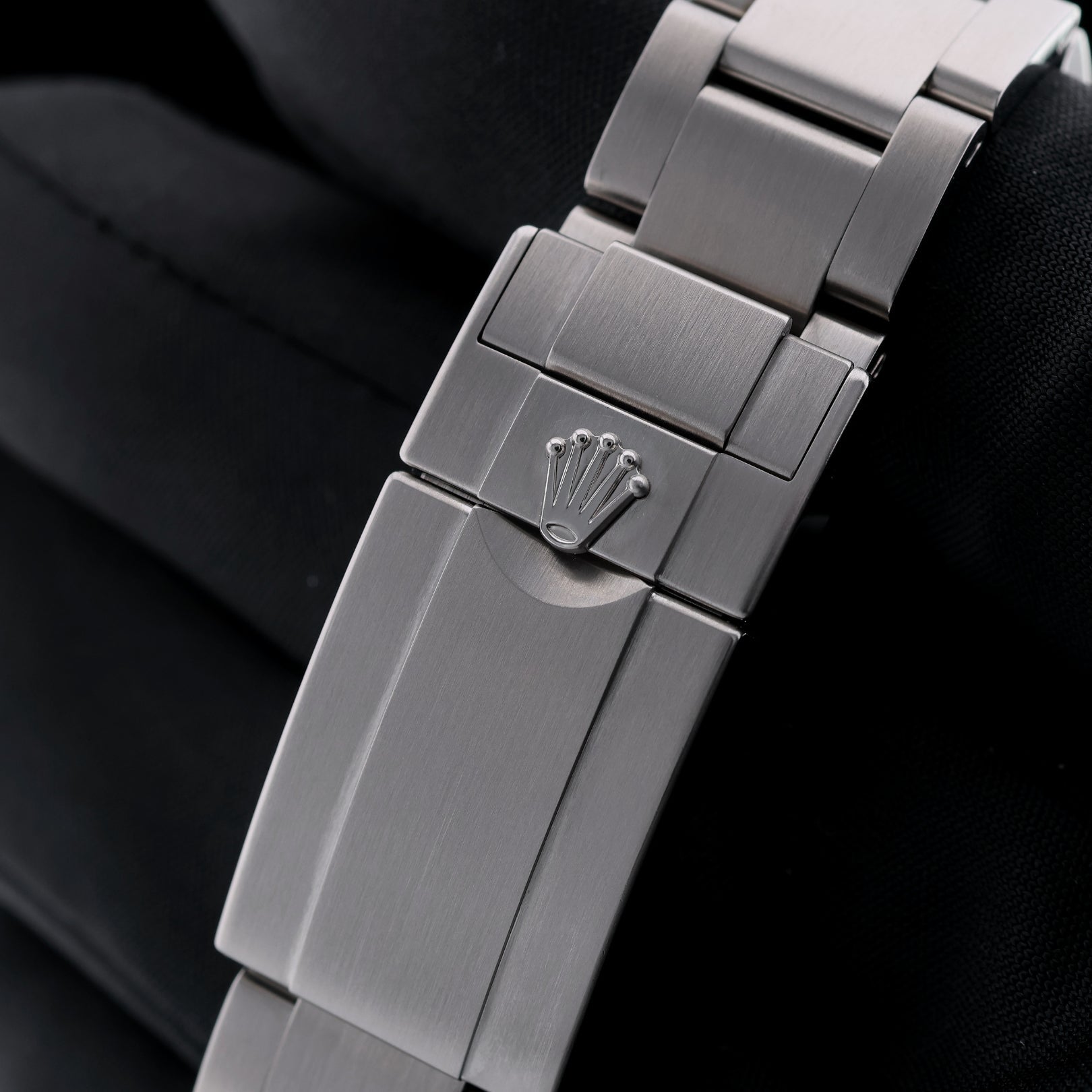 Rolex Explorer 39mm, Ref. 214270, Aktuelle Karte, 2020\LC100, Erstkaufrechnung DE, B+P - LUXUHRIA