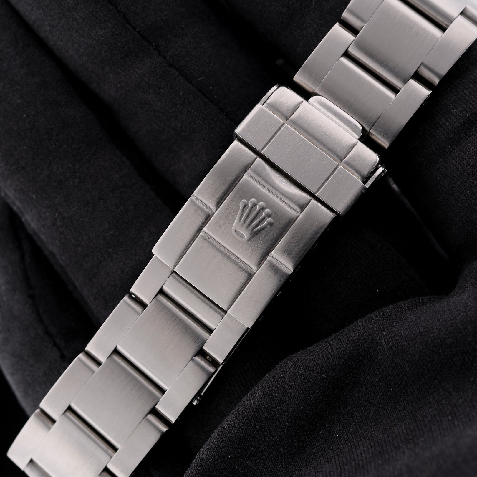 Rolex GMT Master II, Black Bezel, Oyster, LC100, Ref. 16710, 11 - 1999, B+P - LUXUHRIA