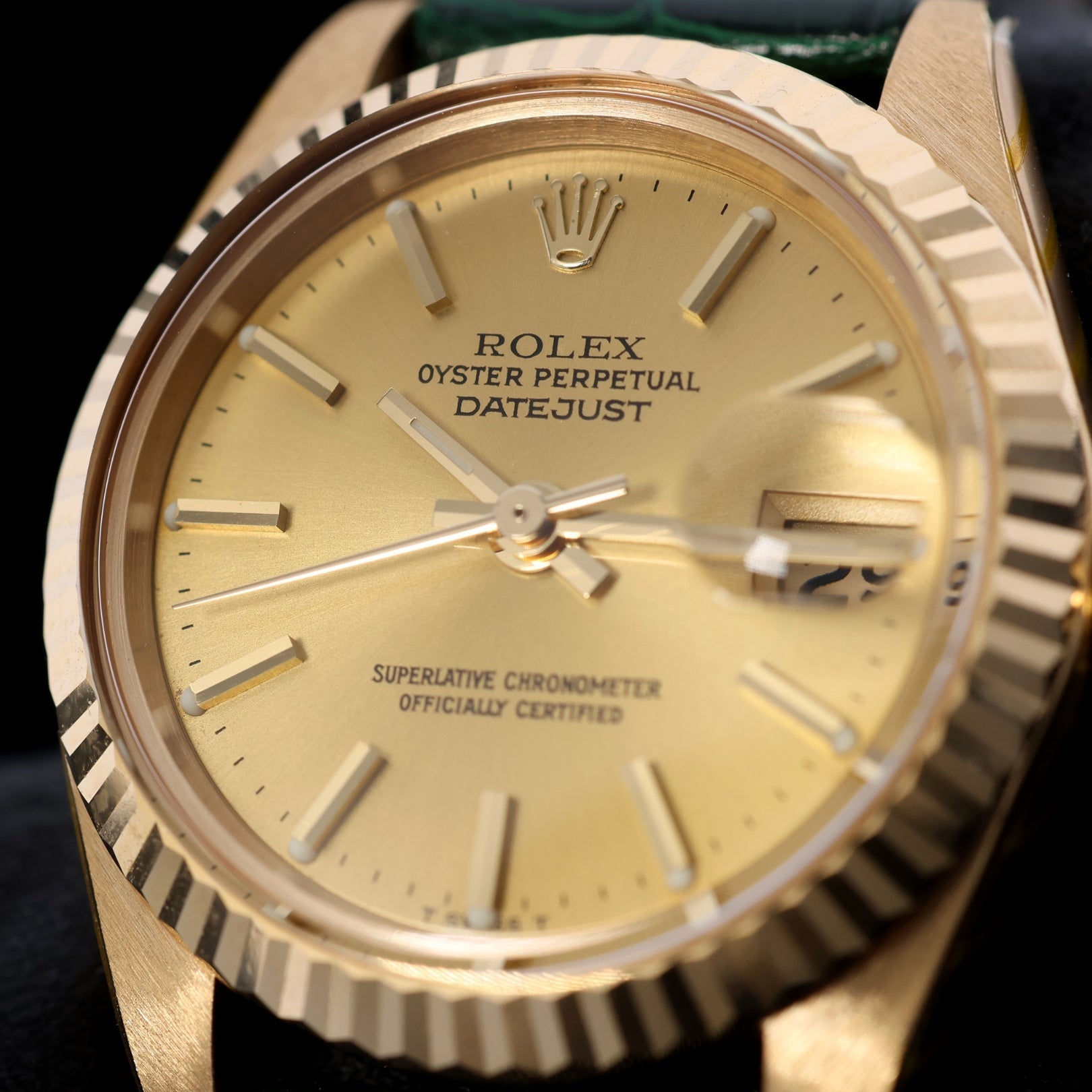 Rolex Lady Datejust 26, Service 2025, Gelbgold, Champagner Dial, Ref. 6917/8 - LUXUHRIA