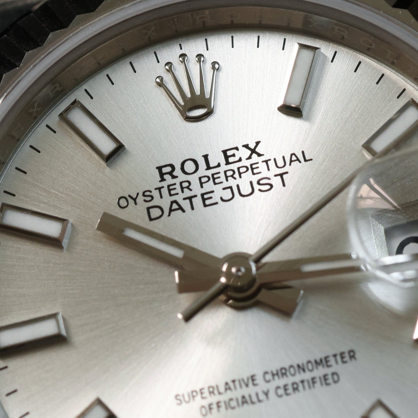 Rolex Lady Datejust 28, Silver Dial, Jubilee, Ref. 279174, 12 - 2024, B+P - LUXUHRIA