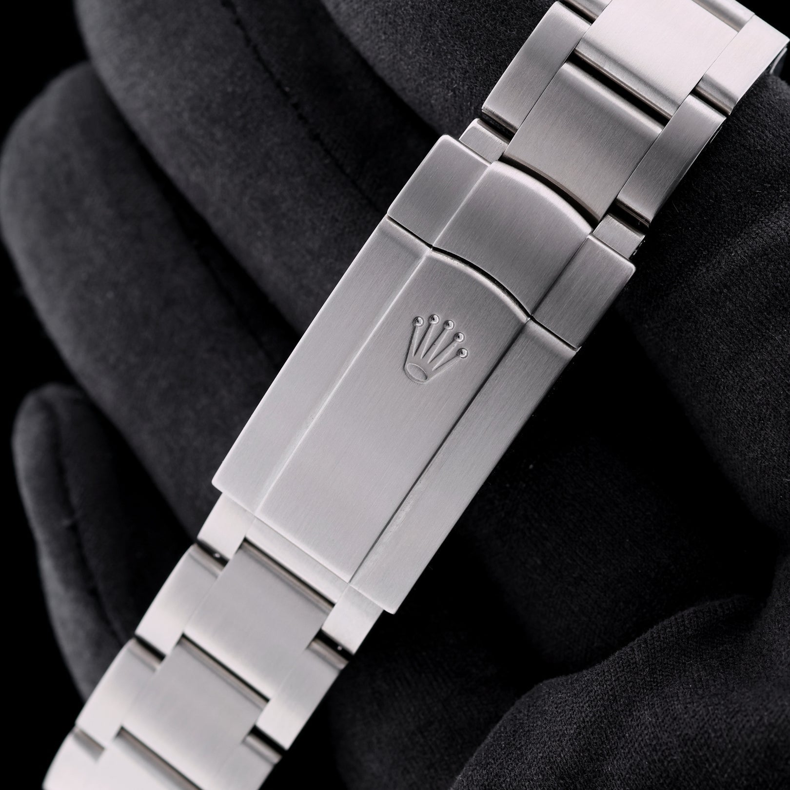 Rolex Oyster Perpetual 36, Black Dial, Edelstahl, Ref. 126000, 2023, B+P - LUXUHRIA