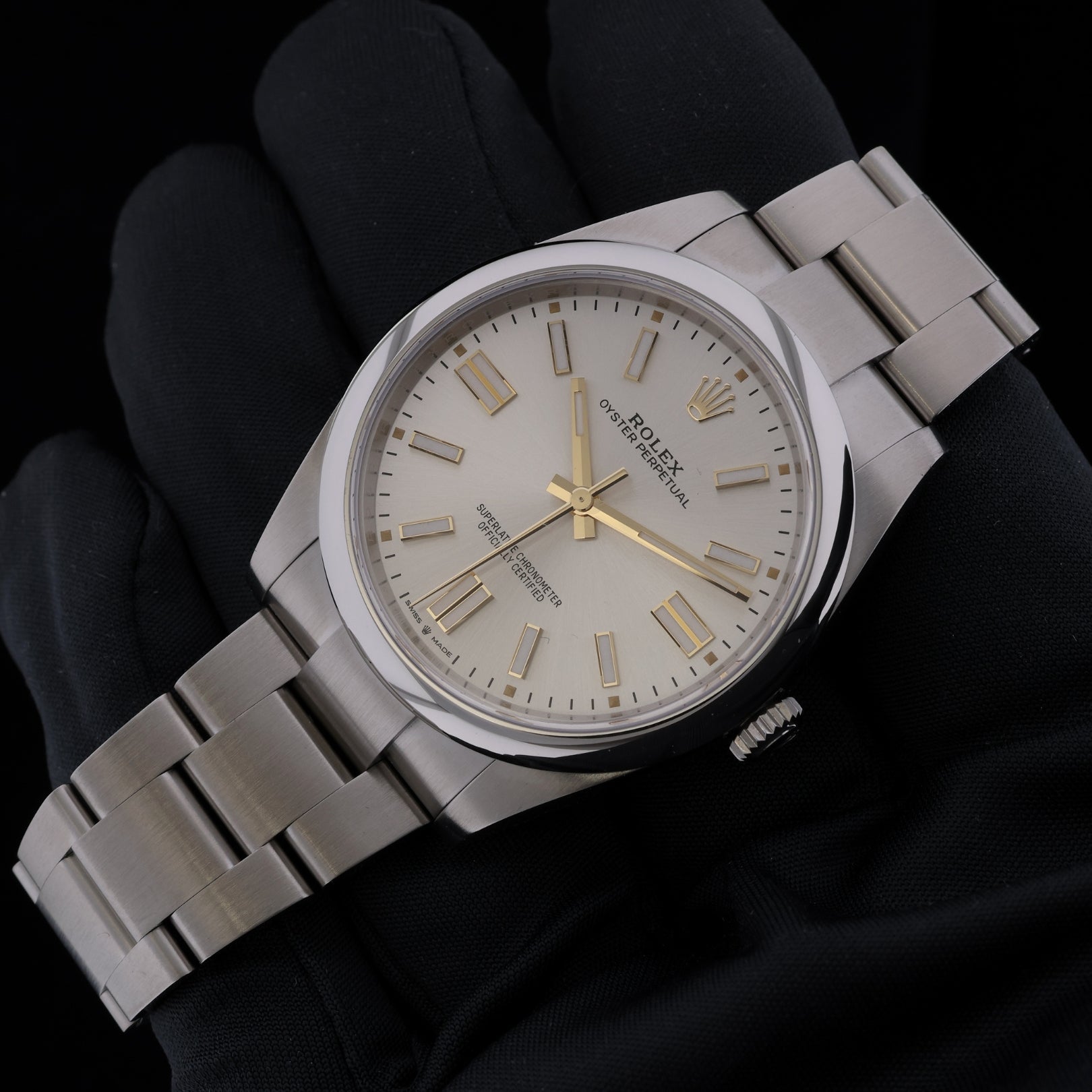 Rolex Oyster Perpetual 41, Silver Dial, LC100, Ref. 124300, 2025, B+P - LUXUHRIA