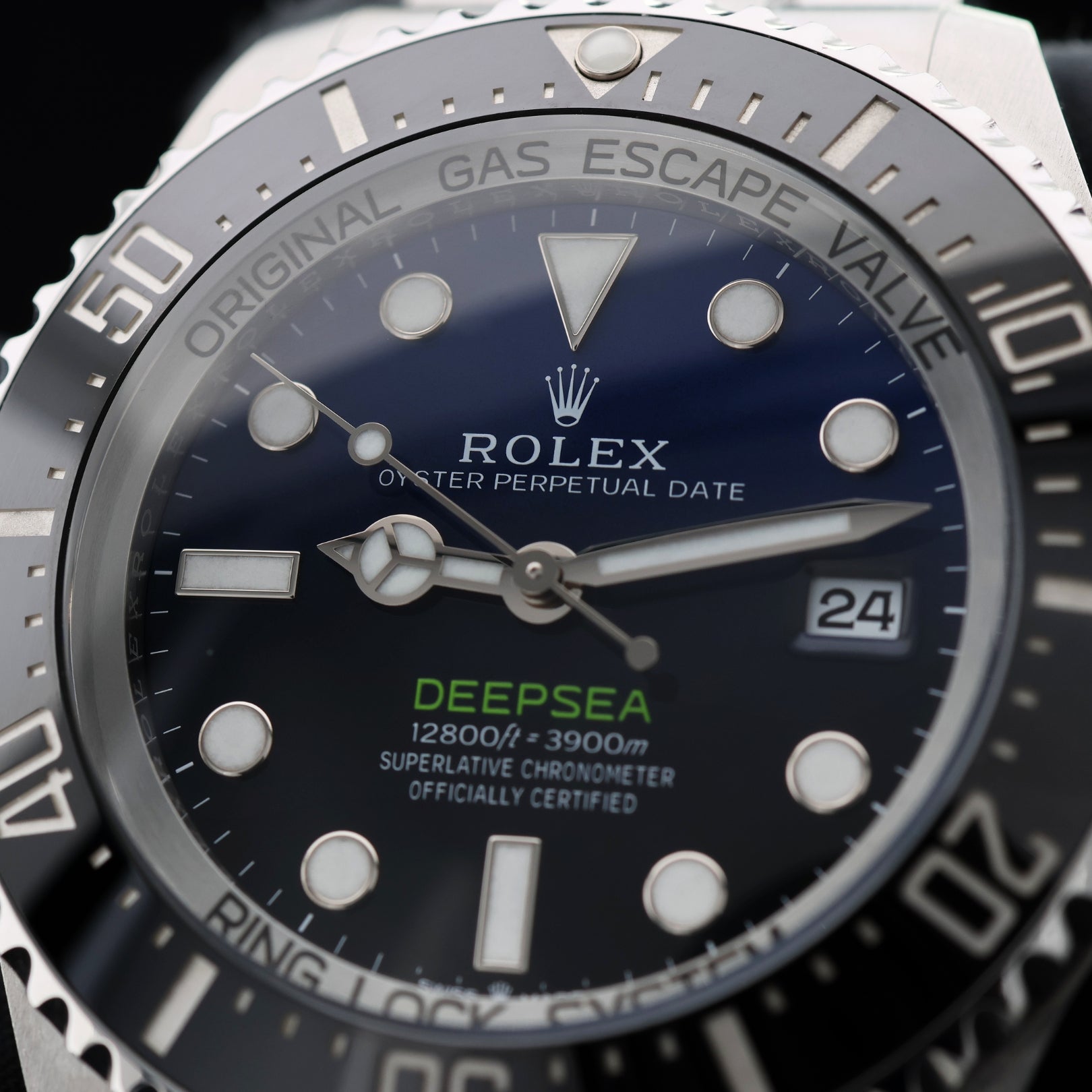 Rolex Sea - Dweller Deepsea Blue 44mm, "James Cameron", Ref. 136660, 2025, B+P - LUXUHRIA