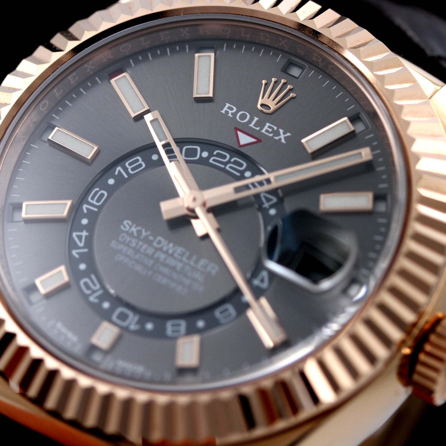 Rolex Sky - Dweller 42mm, Everose Gold, Grey Dial, Ref. 326135, B+P - LUXUHRIA